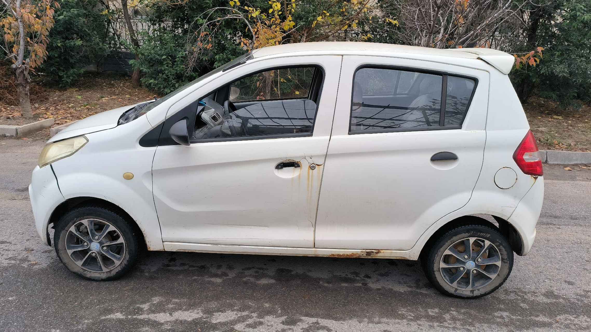 迈迪锂电动汽车,老年代步车.