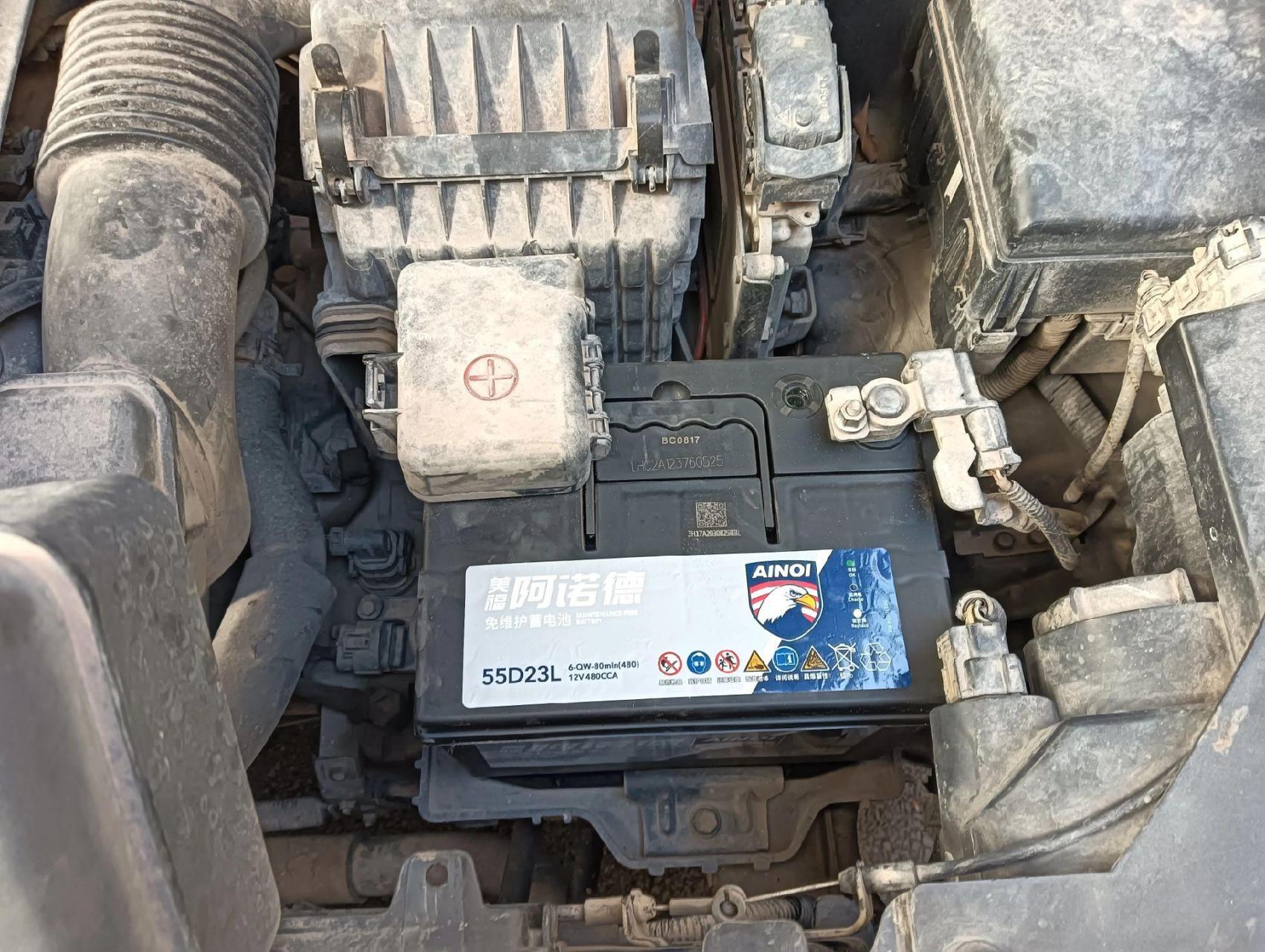 起亚智跑更换阿诺德60安电池!走一台!汽车电瓶 更换电池 以旧换新