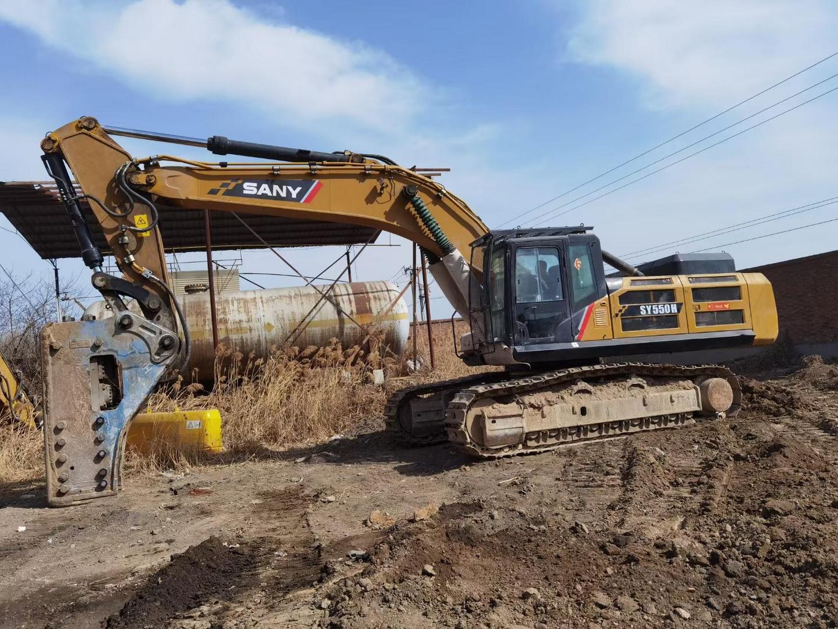 20年三一550带200大锤,工地干活车价格不高68.