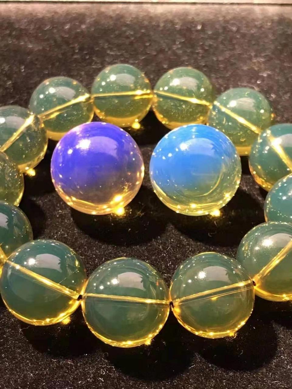 真假蓝珀 作为琥珀之王的多米尼加是人们一直追求的品质 所以很多造假