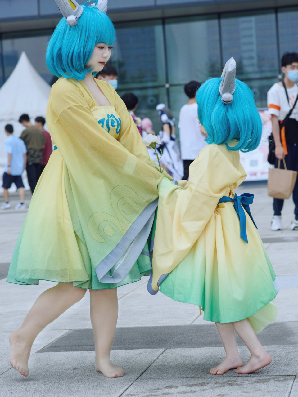 王者荣耀蔡文姬|大小蔡文姬快乐加倍 漫展上遇到的可爱蔡文姬小姐姐一