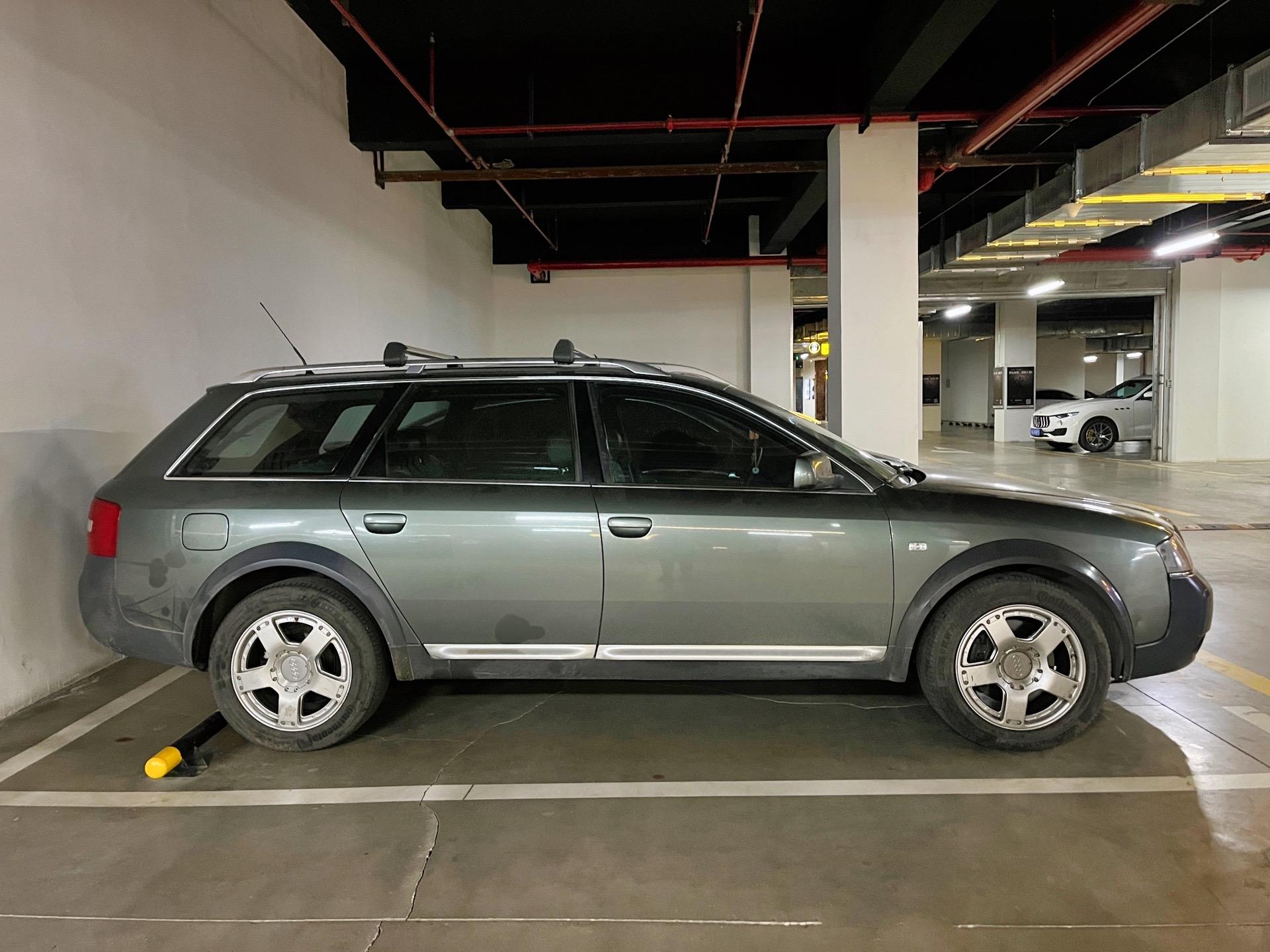 第一代奥迪a6 allroad 草原狼 奥迪的旅行车,在这个类型里还是占有