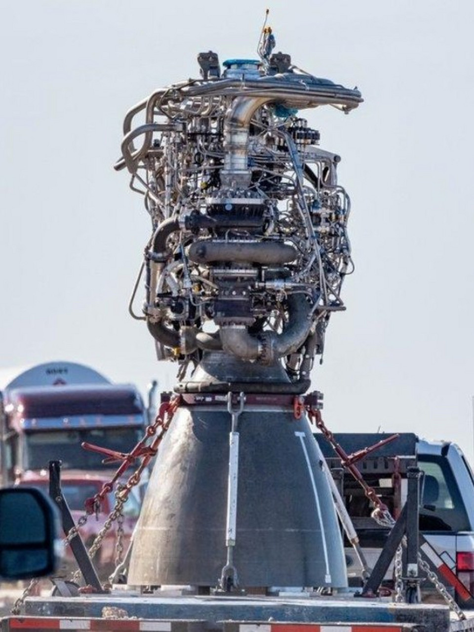 猛禽发动机(raptor)被称为下一代火箭发动机技术,是最先进,最高效的"