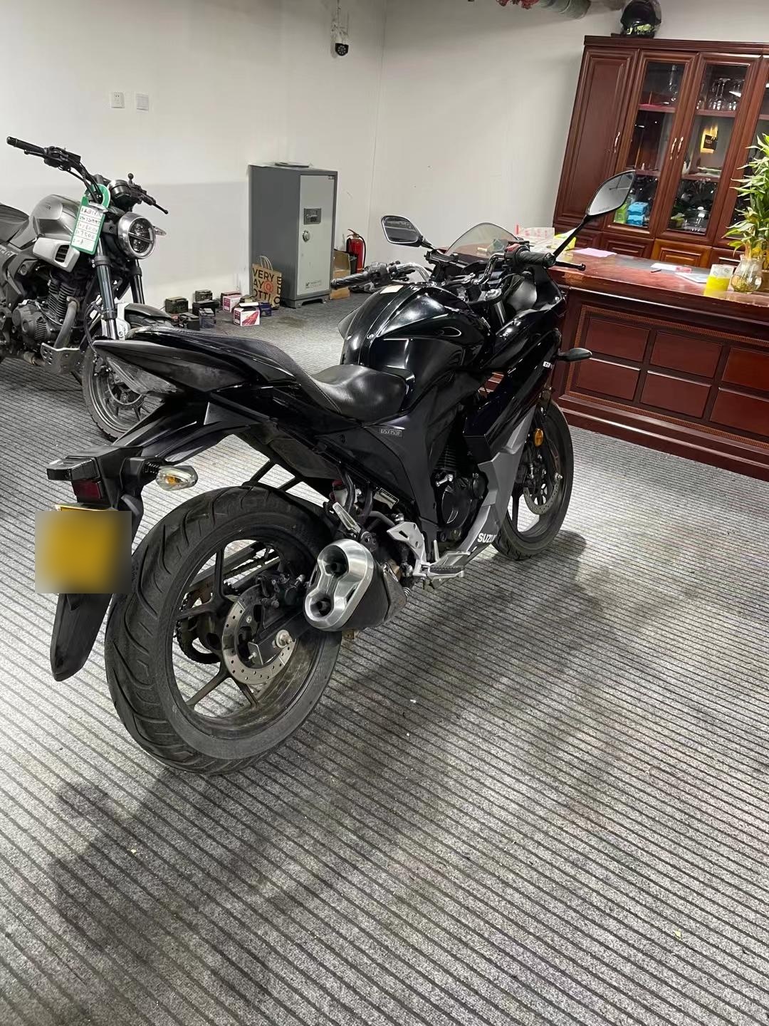 【车辆型号】:铃木极客飒155 【车辆价格】:4900 【车辆号牌】:   京b