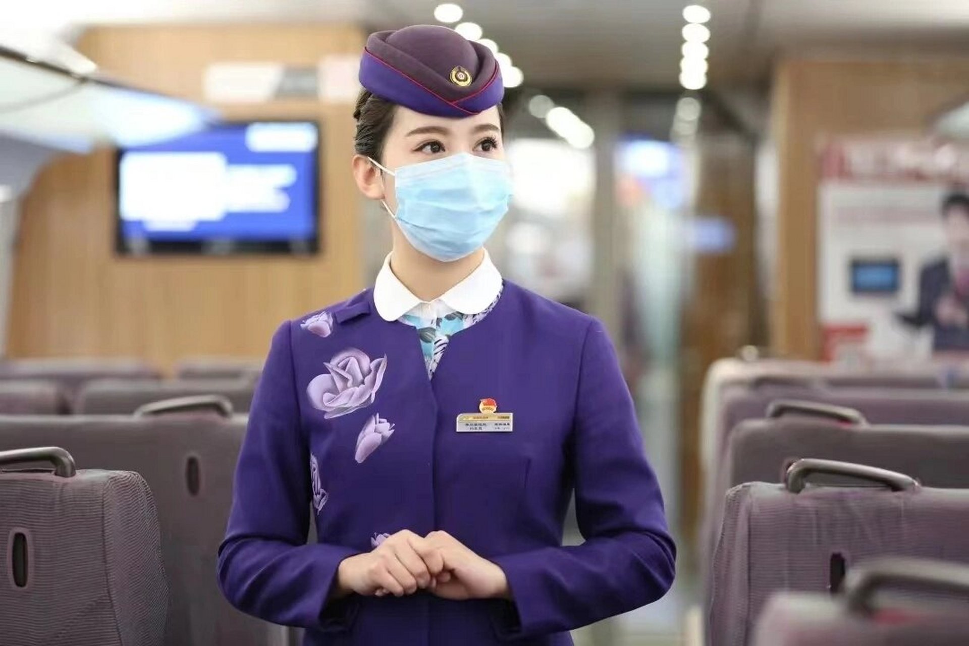 高铁乘务社会招聘是真是假71 所谓高铁乘务员社会招聘是真的吗?