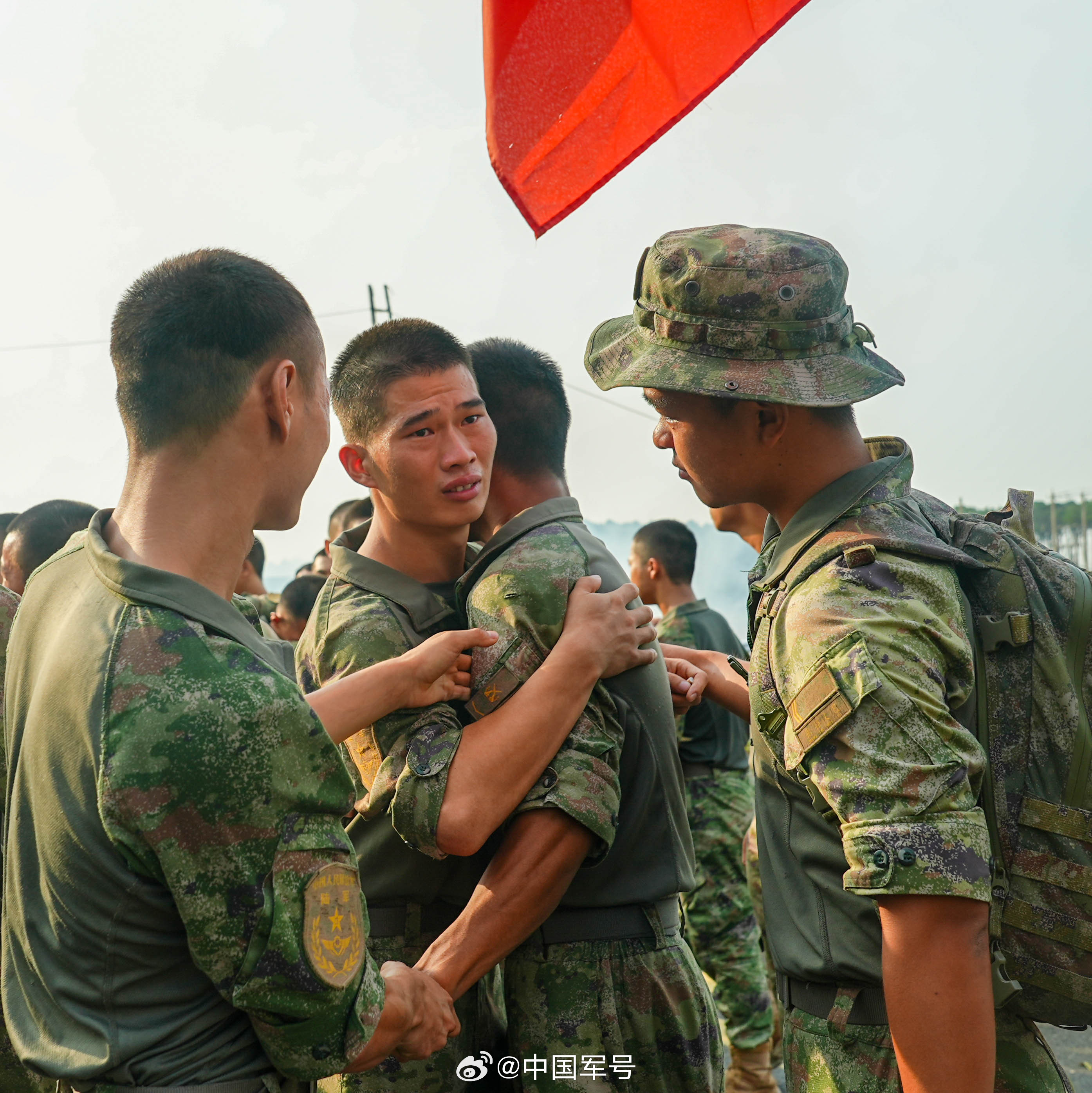 又是一年退伍季,又一批为祖国奉献青春的战友要离开自己热爱的军营