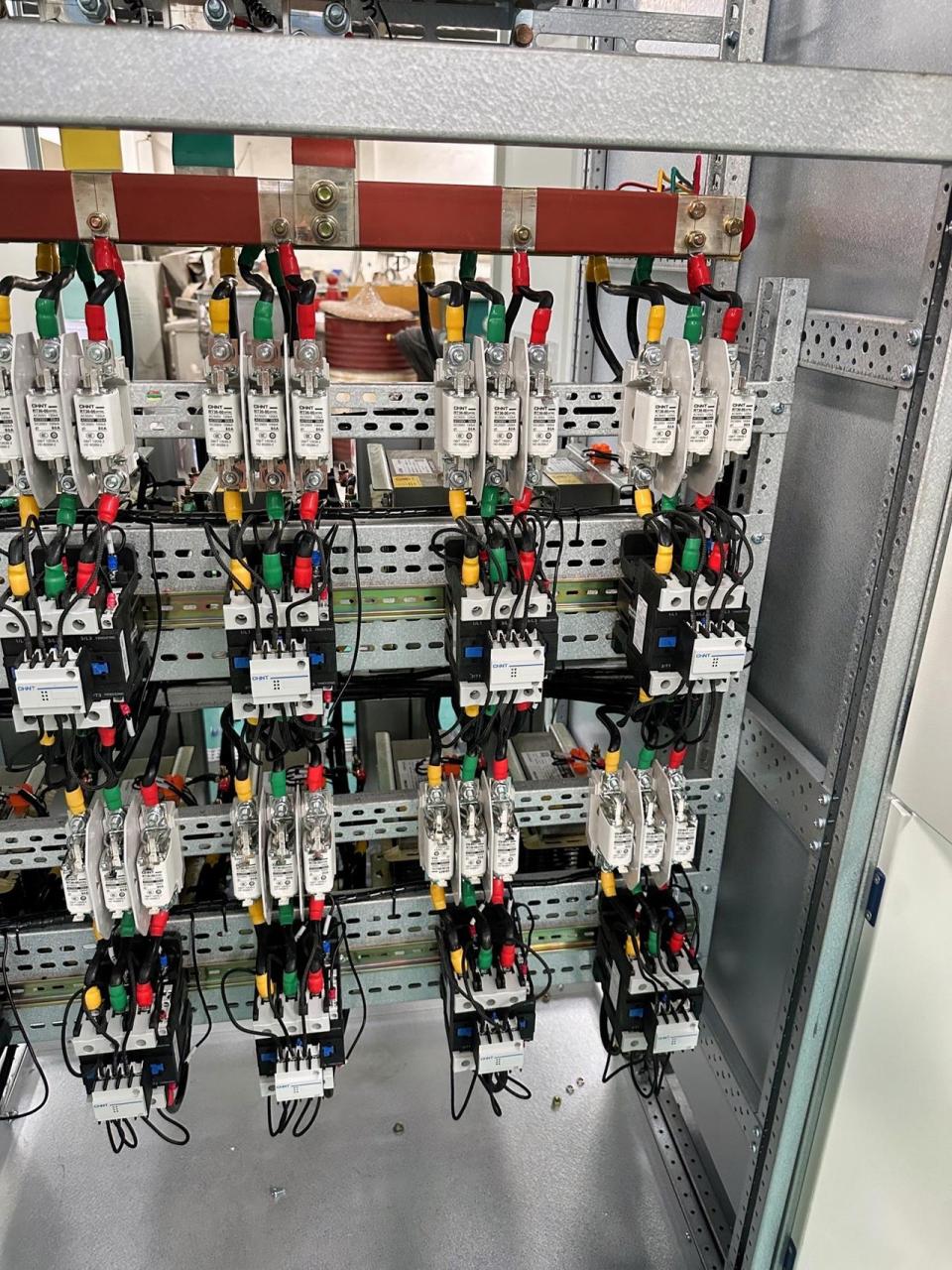 电容柜,带电抗器,电气工作日常高低压成套设备 电工知识 北江电气课堂