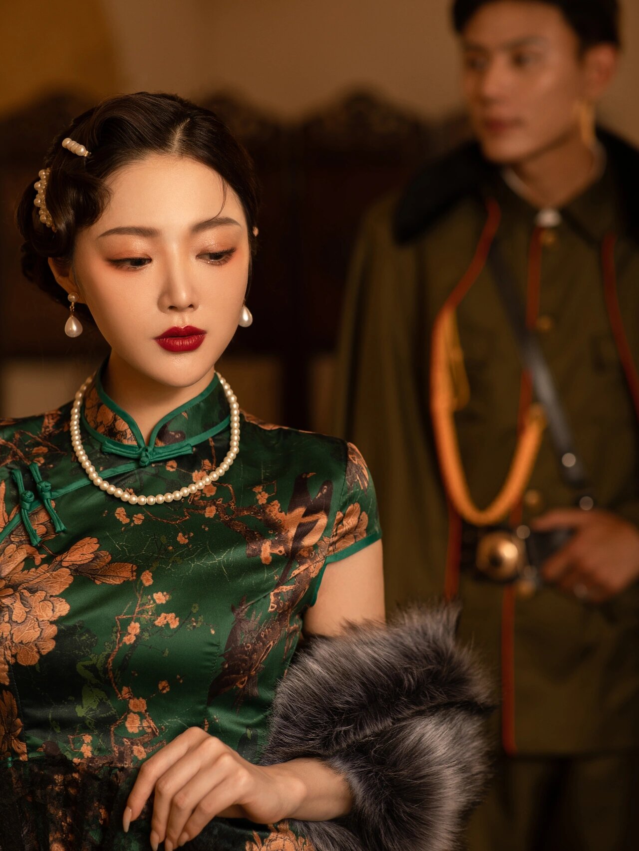 婚纱照一定要拍一次军阀太太风92风情万种