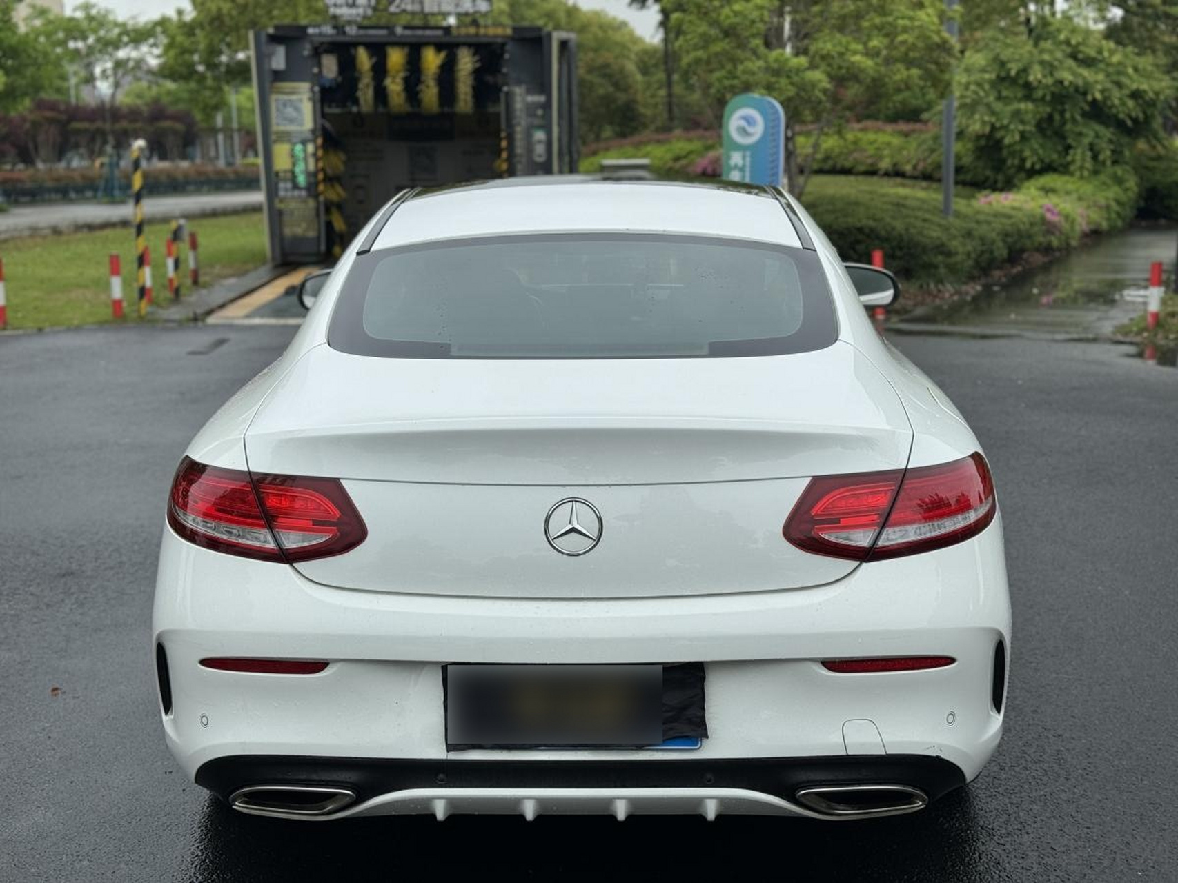 奔驰c200双门轿跑coupe 售价:14.