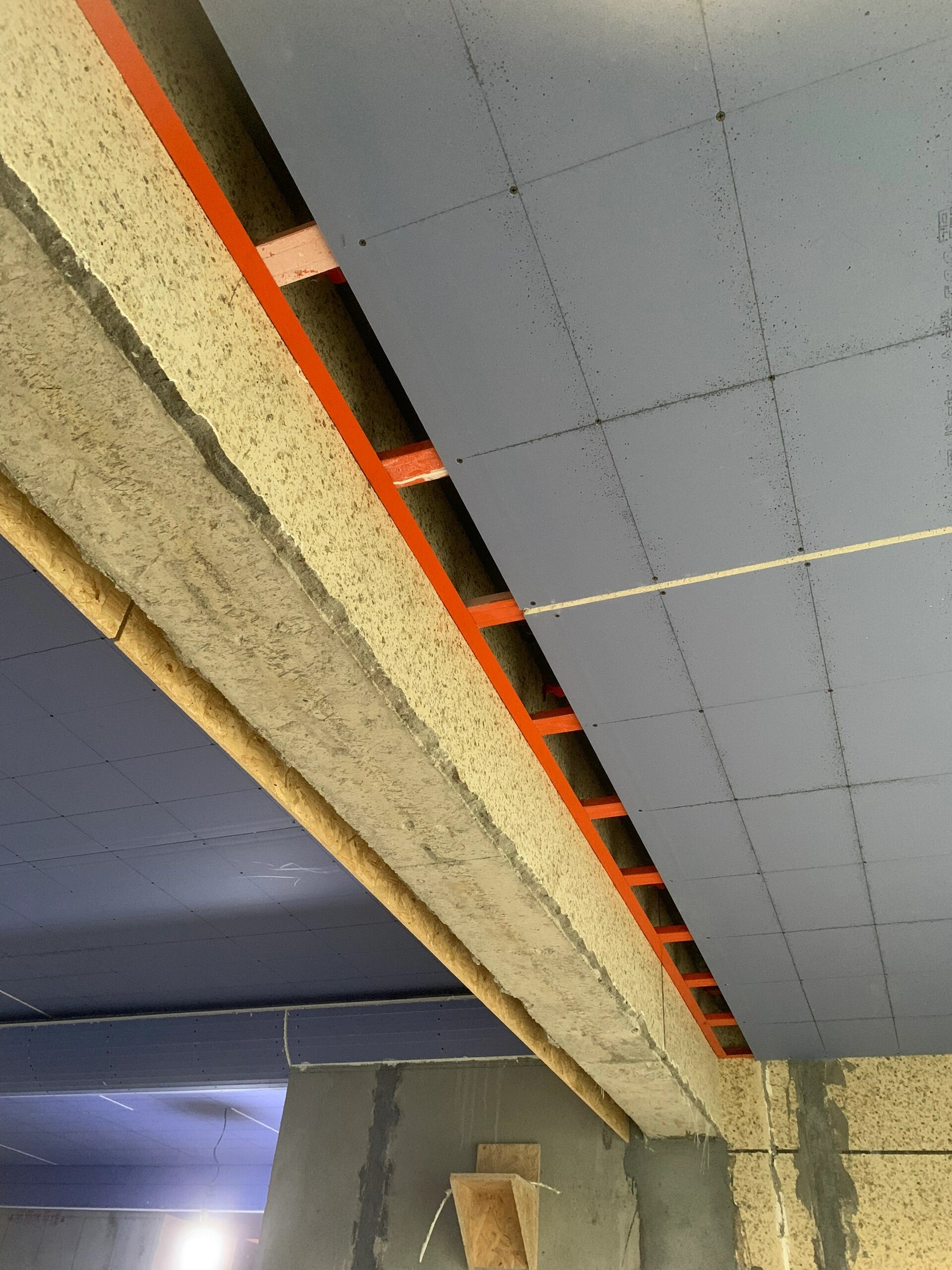 分享一些吊顶小心机 	 我家是敲掉了一个房间才有了这个横厅 	 166