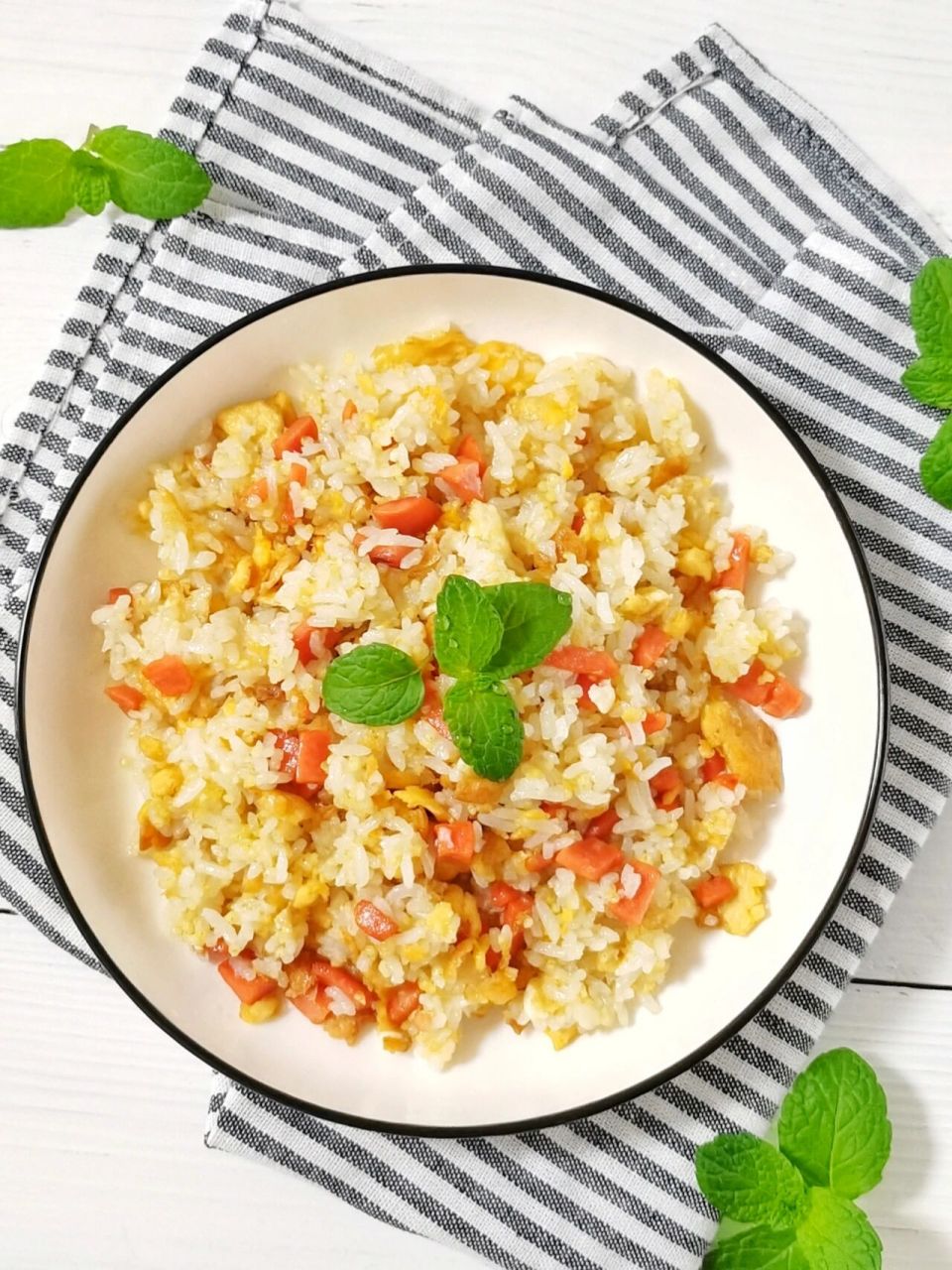 绘画素材:蛋炒饭 香香的蛋炒饭,好吃!97