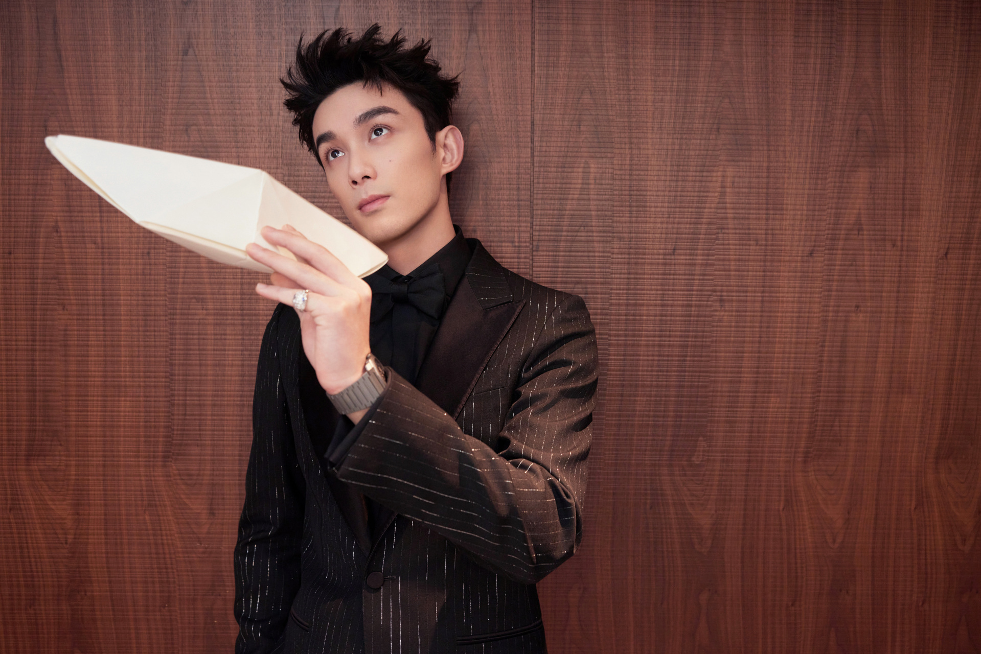 9399♂15世界纷纷扰扰,吴磊leo冷静思考.