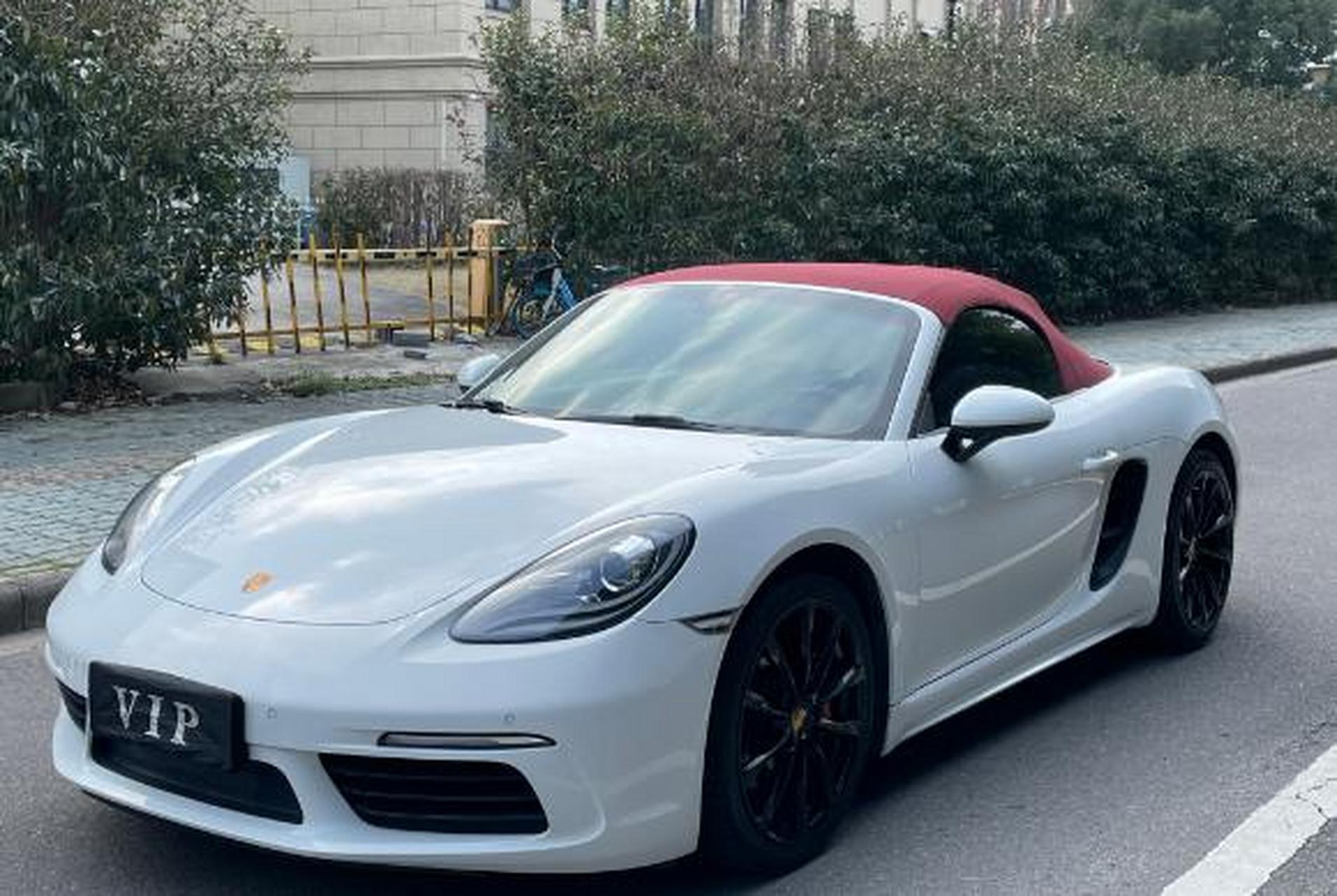 保时捷boxster718 敞篷 白红 高配 售价:38.