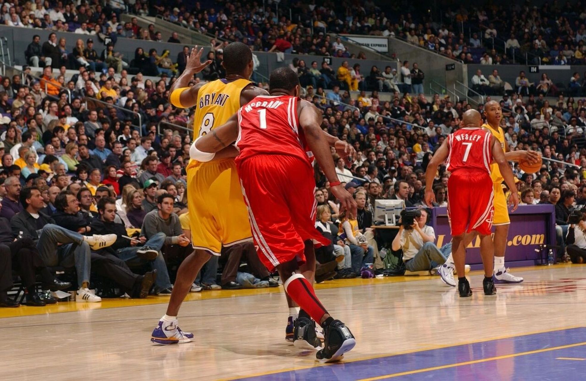 1 vs 8,tmac4 vs 2k4 这销魂的小腿,这经典的对位.