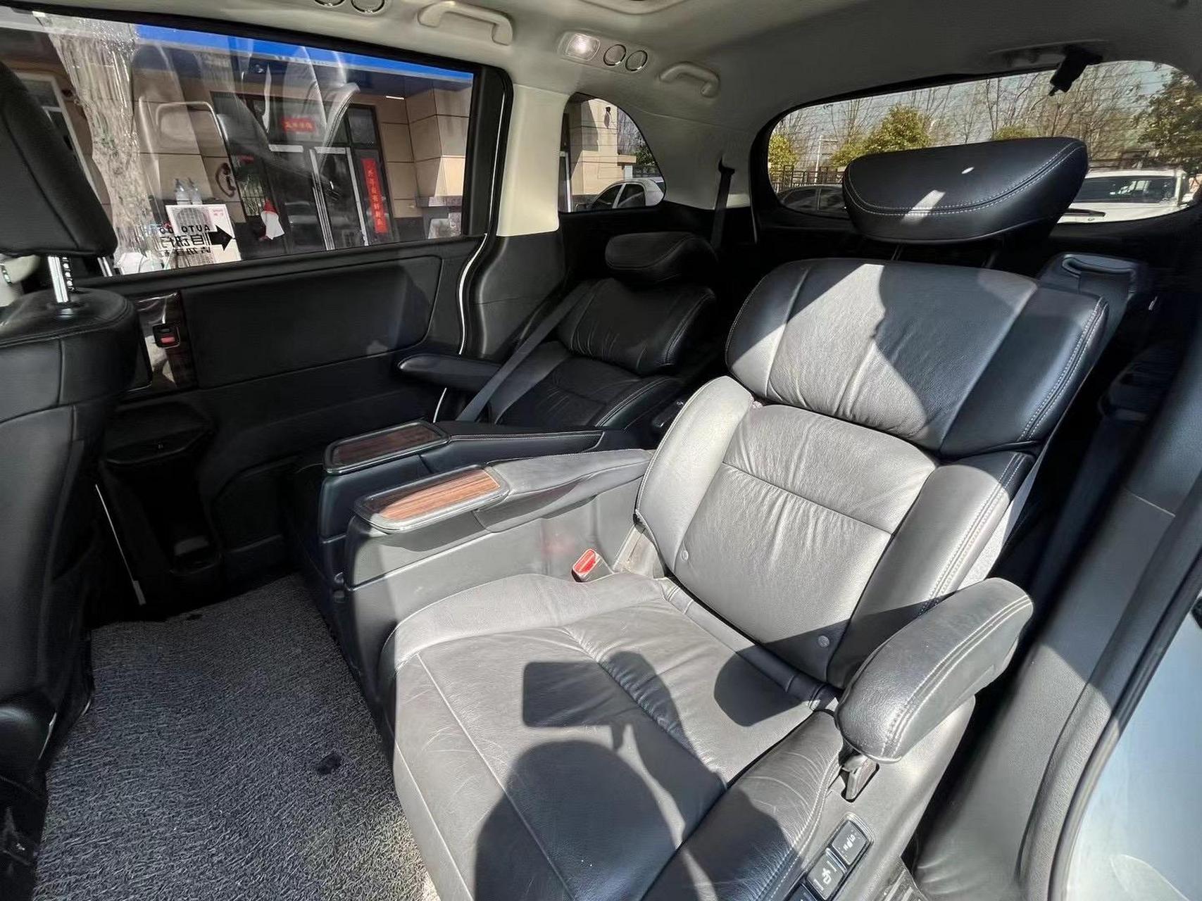 2019年本田艾力绅,全车原版原漆,11万公里费用全年,指导价29.