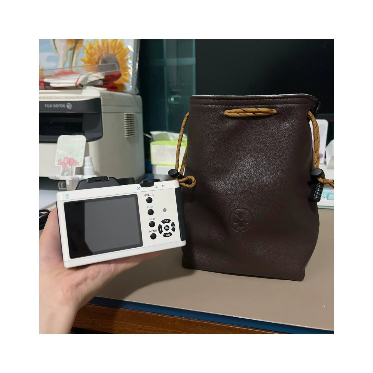 宾得k01的神仙复古包包 念叨了大半年的熊猫94机终于到手啦 出门