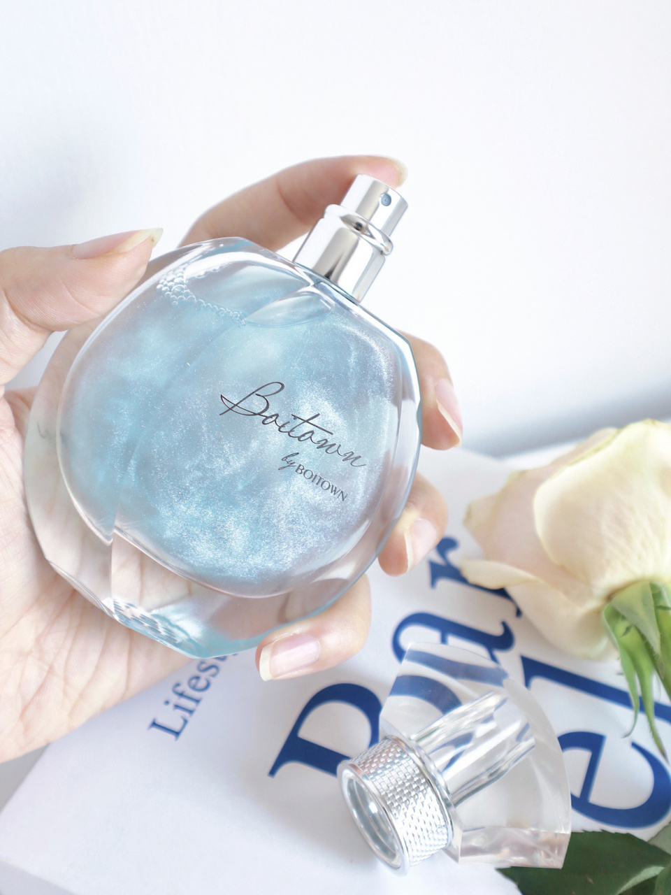 92冰希黎幻境鎏金女士香水 甜而不腻的花香果香调 先是清新活力的