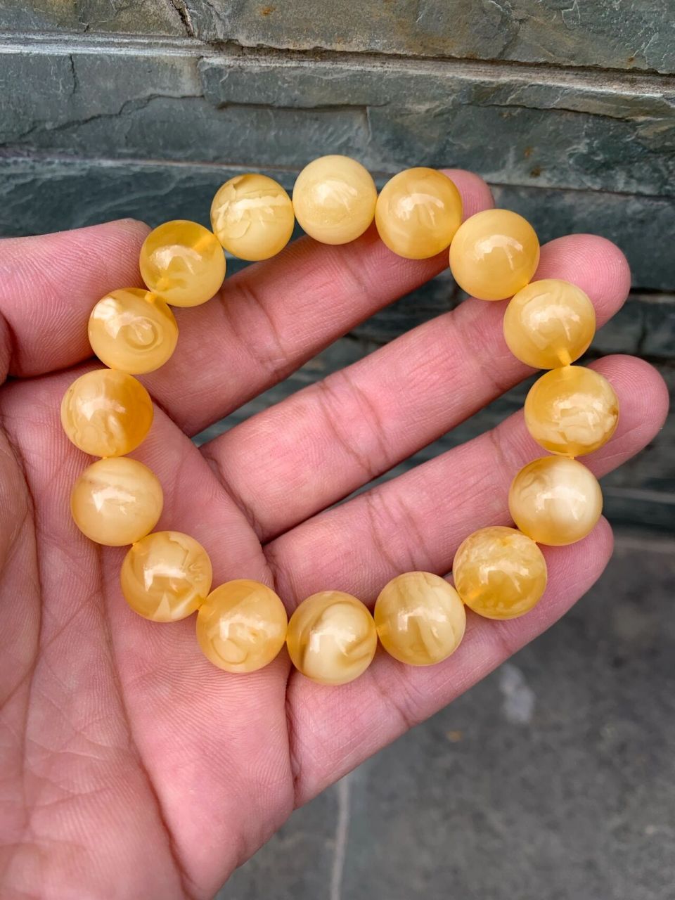 12 mm 20克纹路特别好的一串金白妖花蜜蜡 意境很好,变化无穷,每一颗