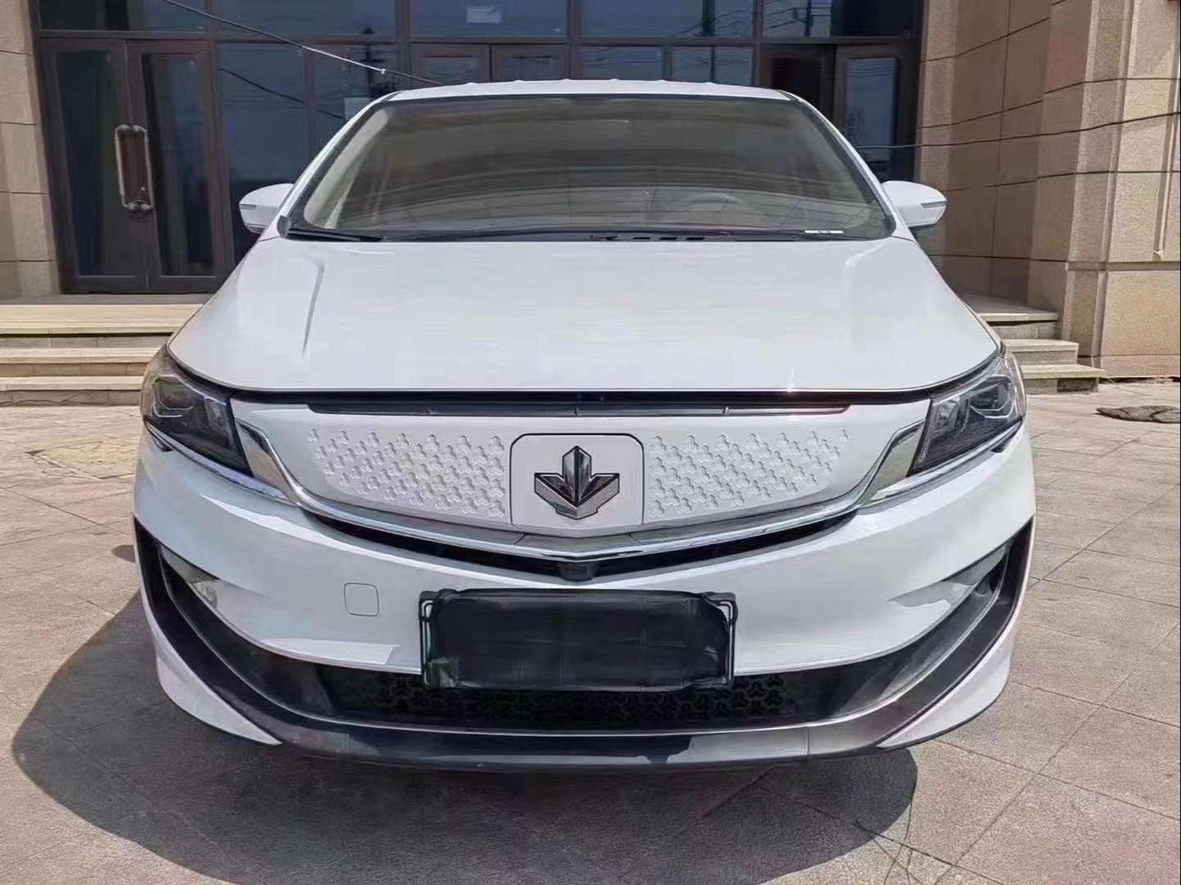 x,23年力帆枫叶80v易行版,新能源纯电,新车落地18万多,整车质保15万