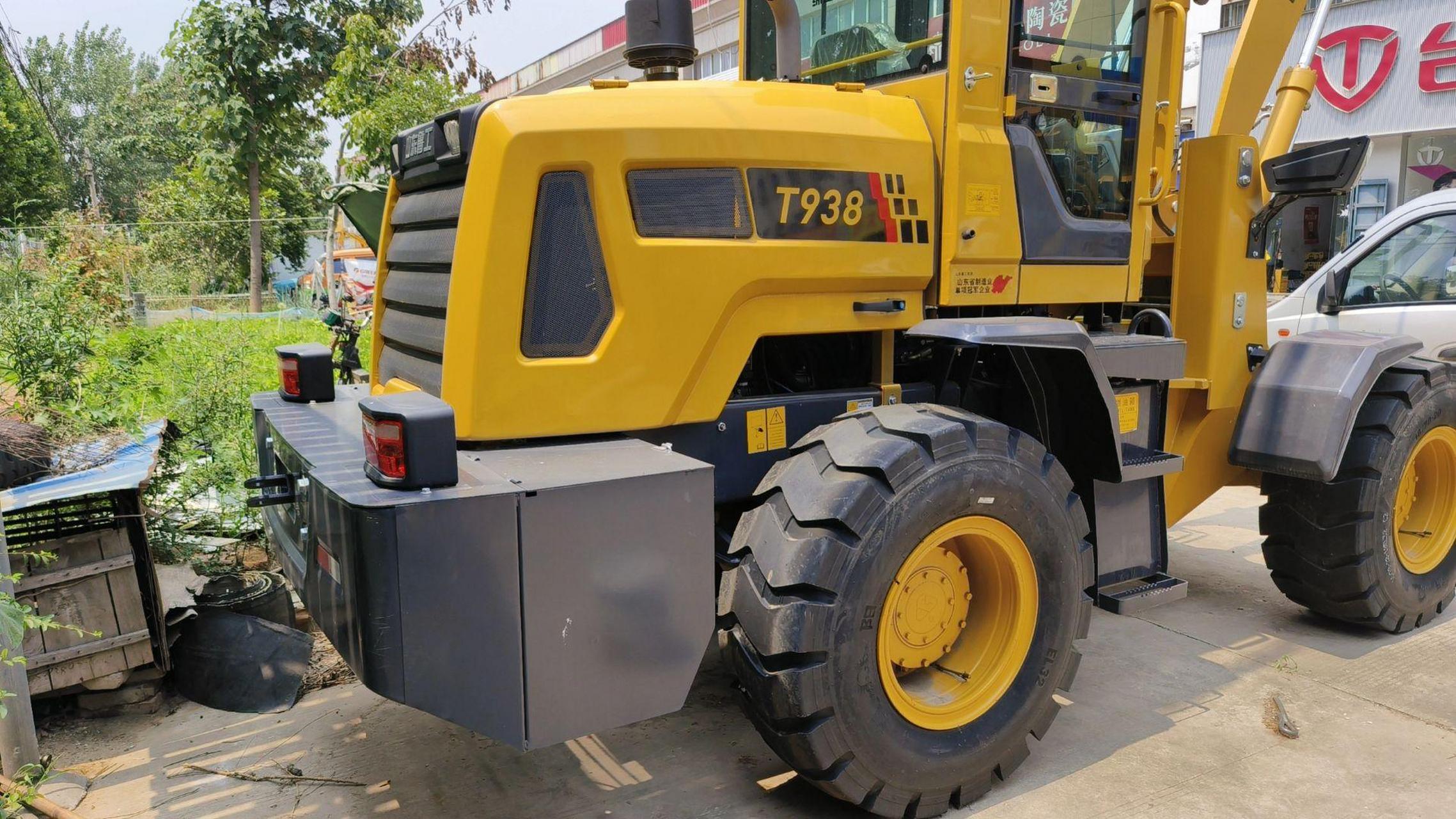 全新鲁工t938:2吨装载机,81千瓦,280分体变速箱,朝阳16/70一20轮胎