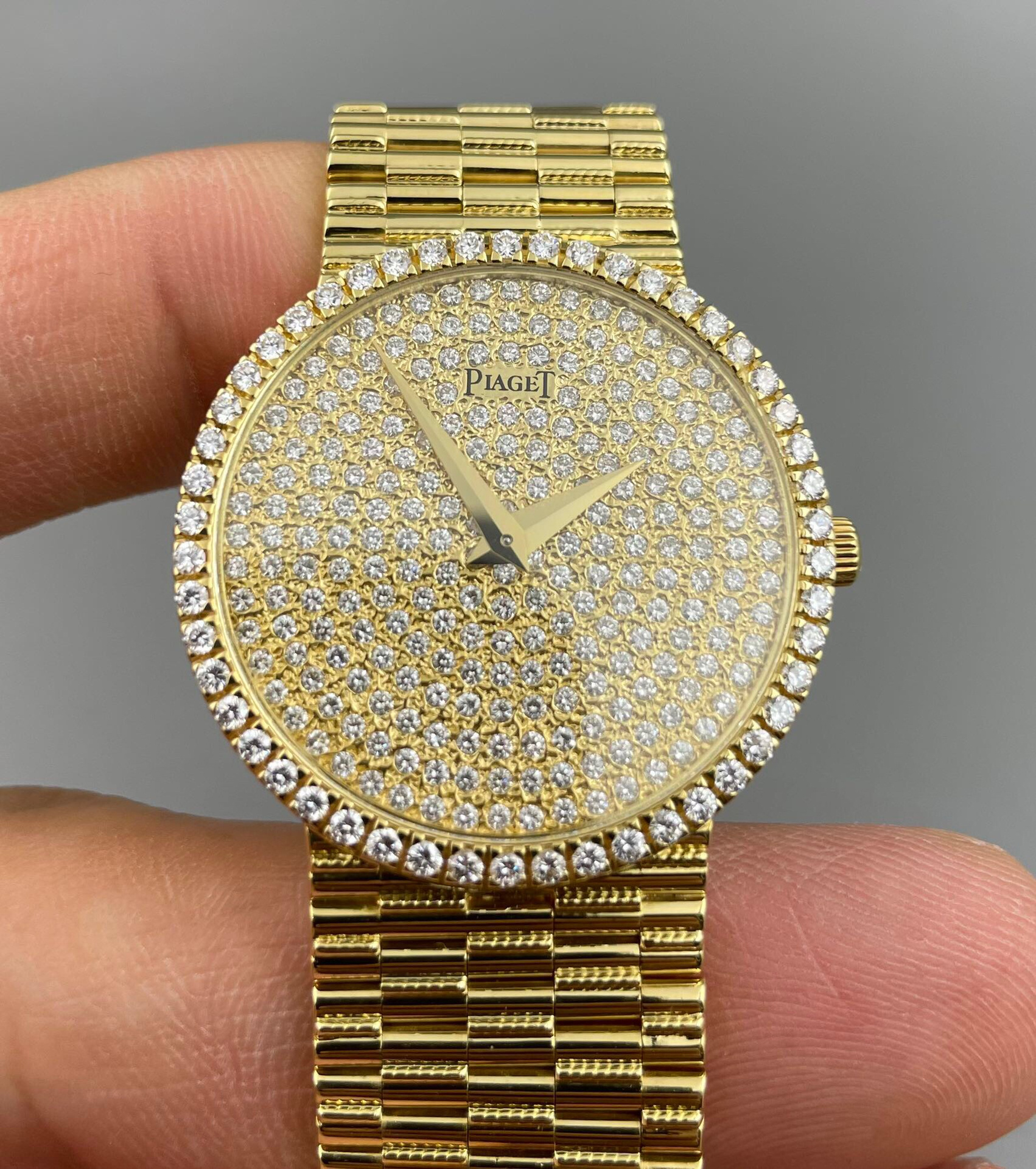 piaget伯爵满钻女士手表