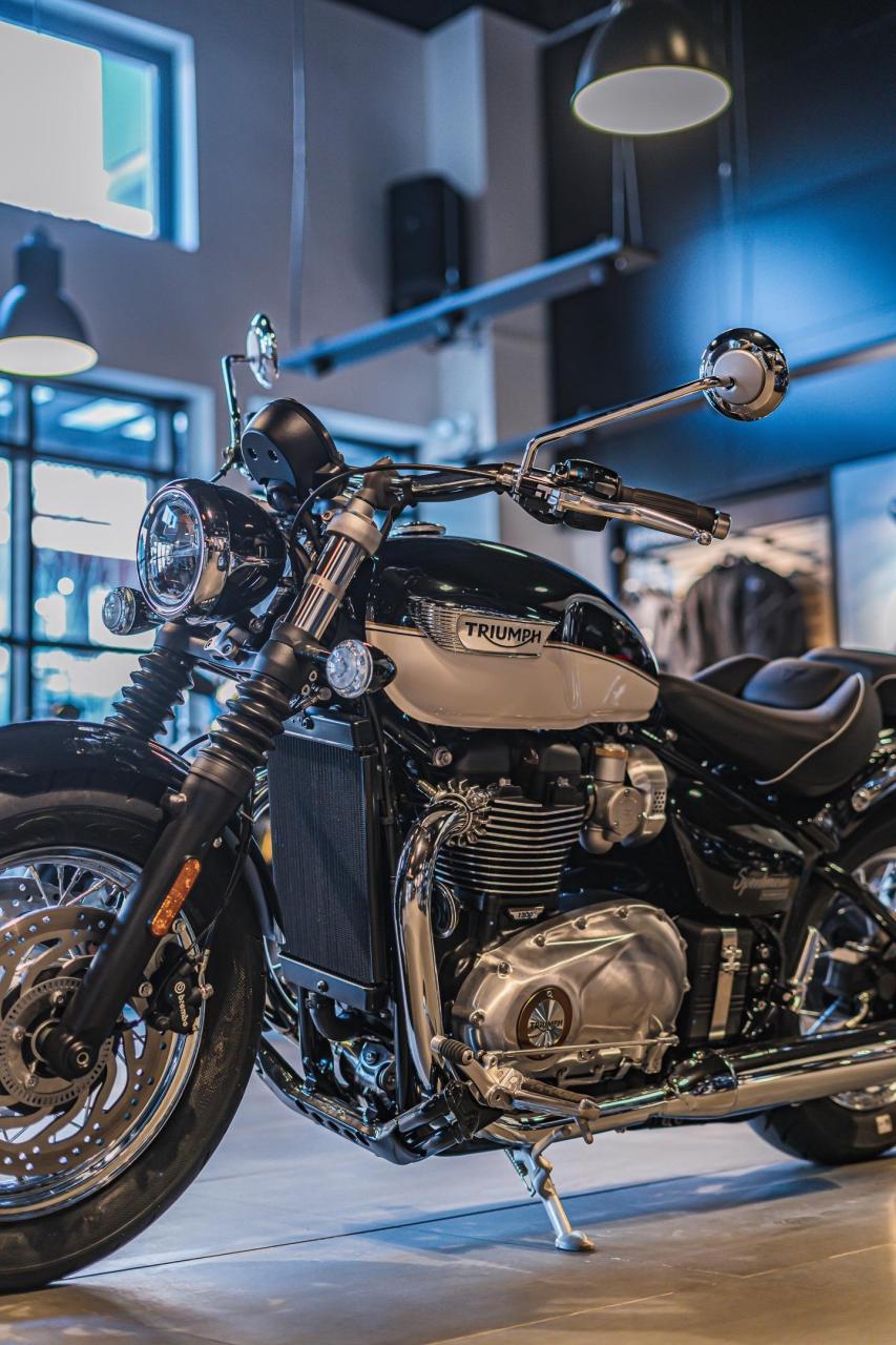 纯正英式复古巡航的代表 精致 优雅 无与伦比的驾驶感受 纵享丝滑关注