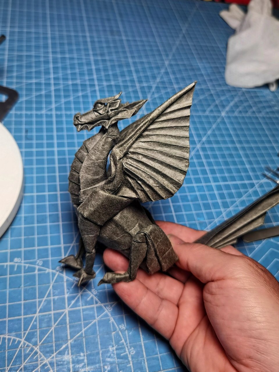 【折纸-作品】有翼麒麟 这种纸每个颜色一张,别的颜色用的快.