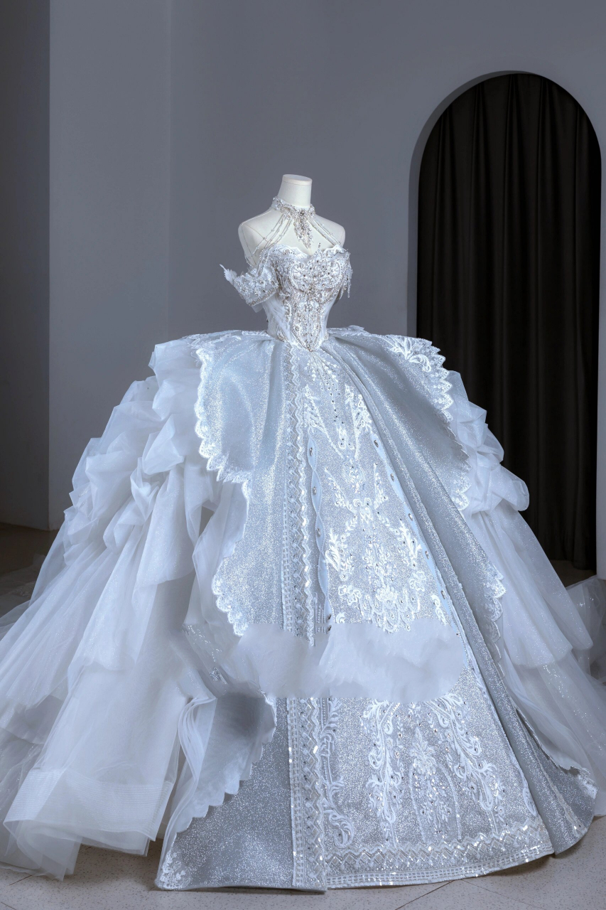 美哭了993穿重工婚纱 怎么穿好难选呀7515