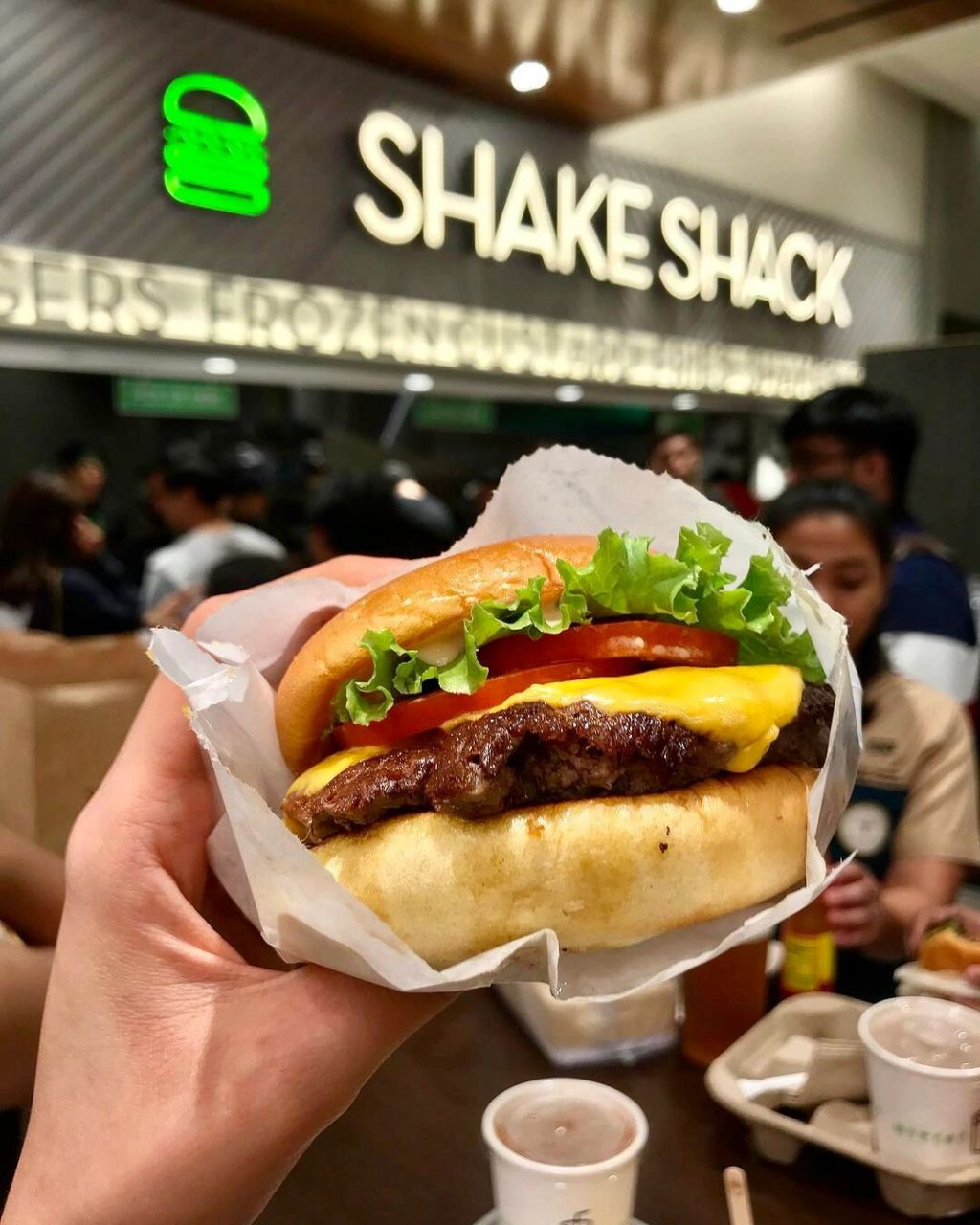 马尼拉探店9193汉堡顶流天花板shake shack 这辈子都想不明白
