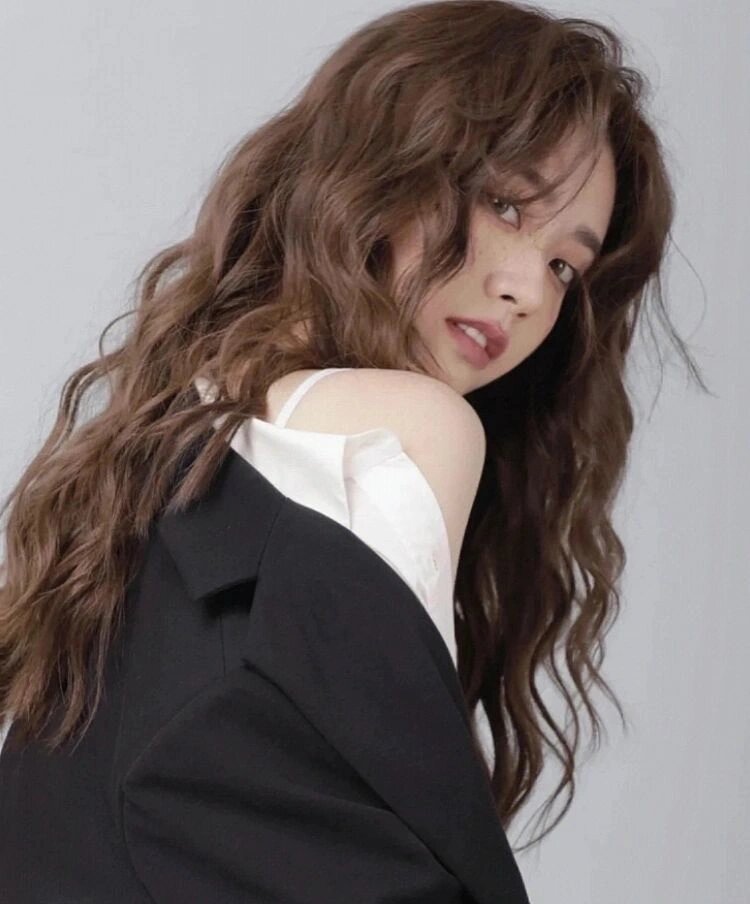 显发量发型推荐|泡面卷