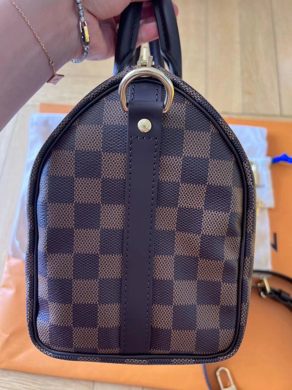 lv speedy25 一定要选棕色棋盘格呀  lv speedy25 老花和棋盘格都是很