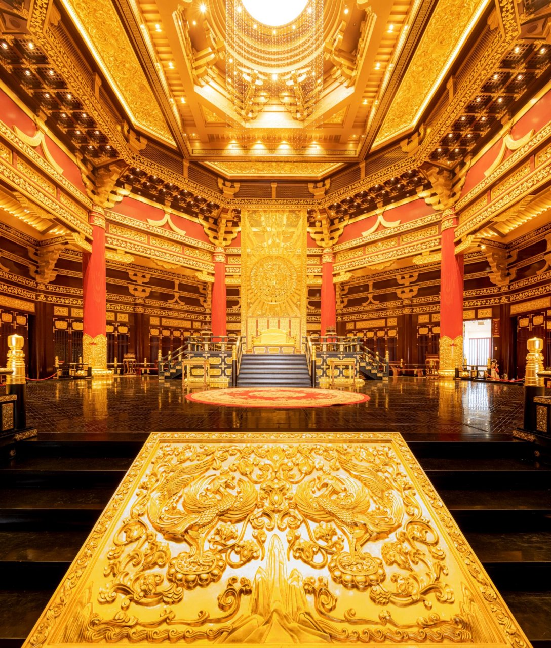 洛阳神都明堂天堂景区 1,明堂南门远眺应天门;2,明堂宝座;3,天堂大堂