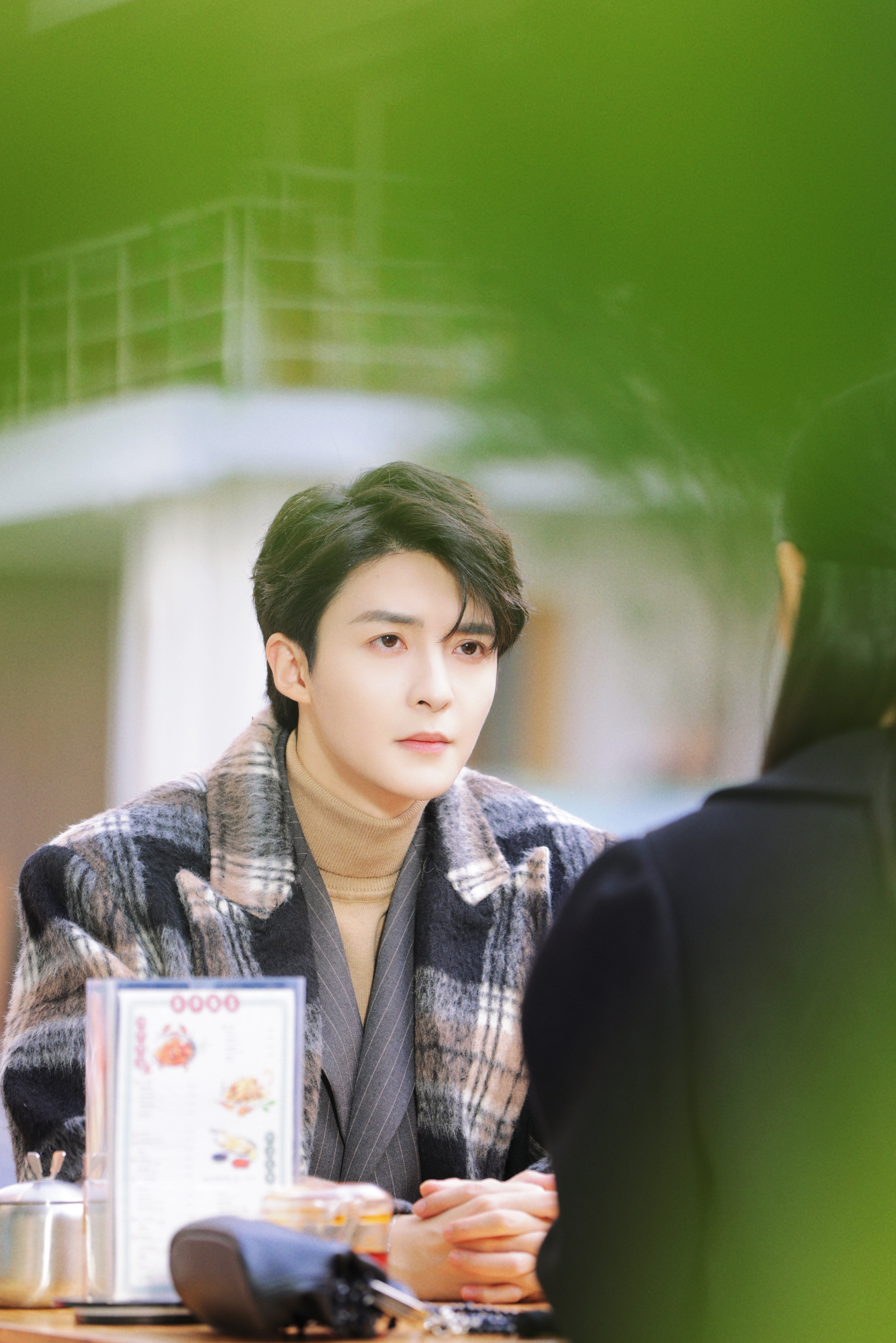 管栎结婚才可以# 六月半夏,卷入浪漫如诗的漩涡里 分享一组周衡