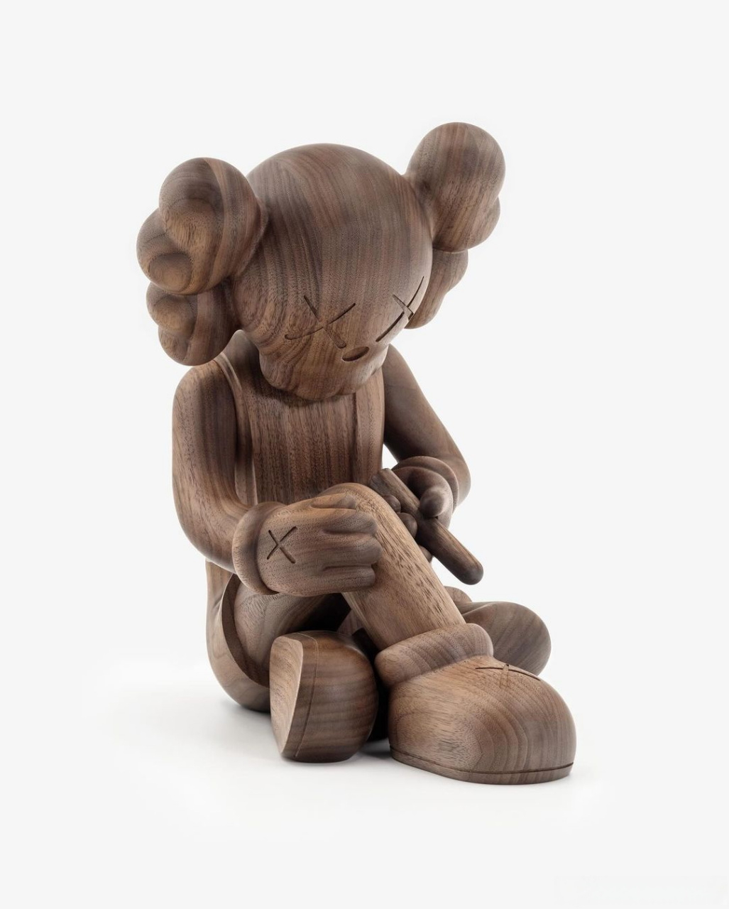 【10万元的kaws木质手办,你会买吗?