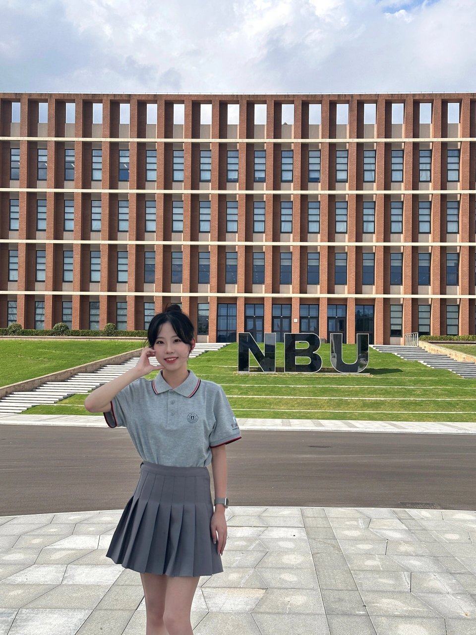 宁大研究生开学plog 今年的校服真的很像空调维修人员捏