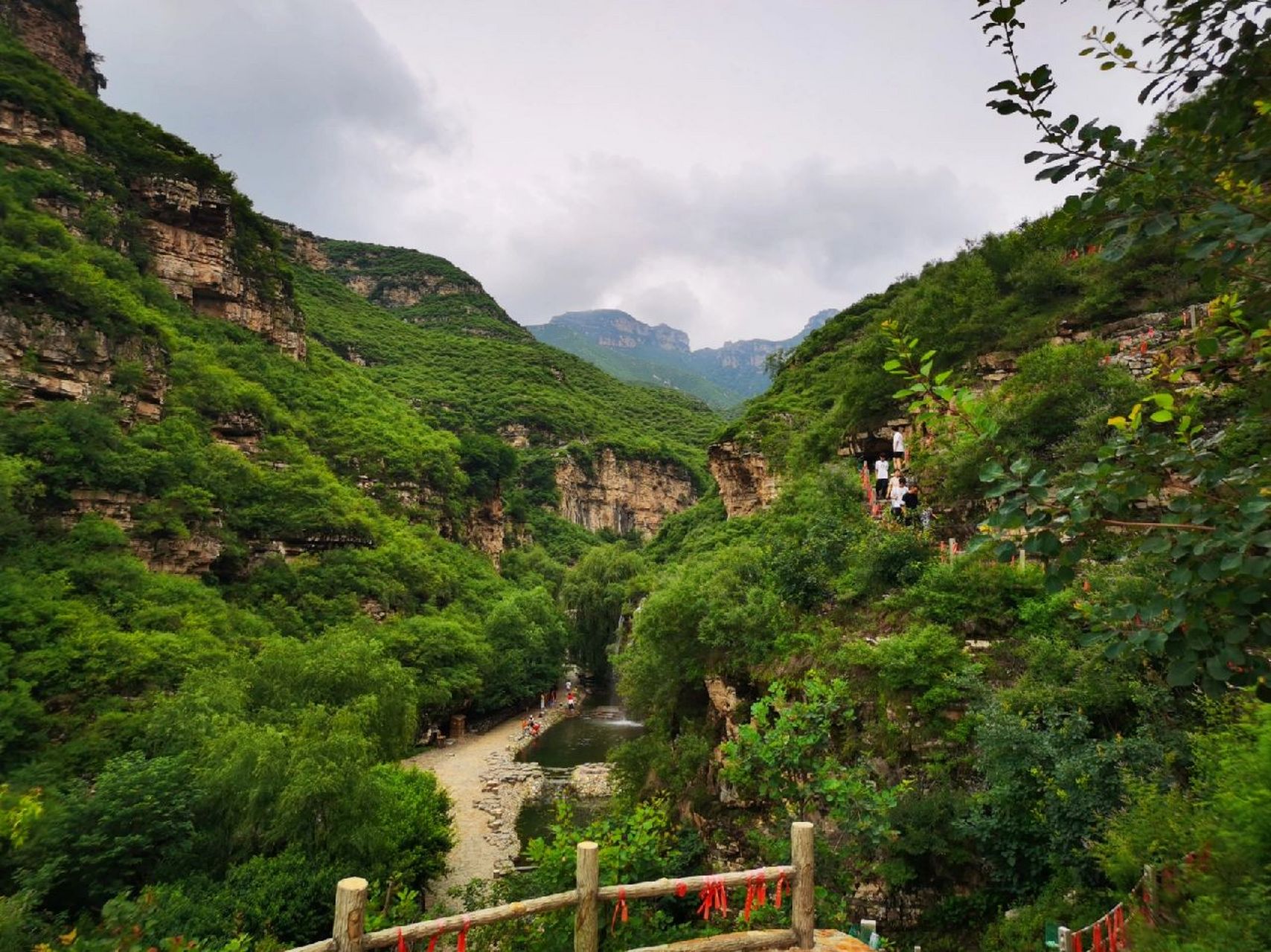 保定顺平县三妙峰 家人游玩好去处,沿途风景也很美丽