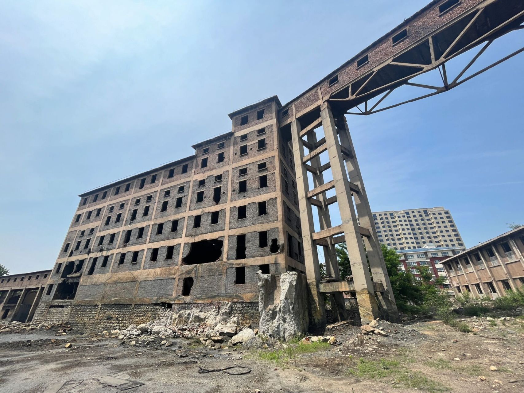 淄博博山小众打卡地91 99博山夏庄煤矿:一个位于居民区内的废弃