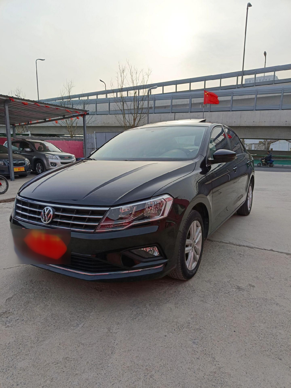 17款改款后新款一汽大众新捷达一辆,自动挡豪华版高配,几乎全部原车漆