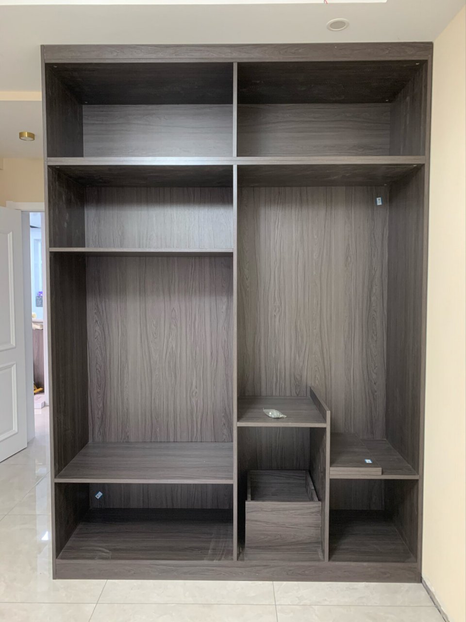 衣柜  —分享篇 全屋衣柜自己买板材  ,找开料机加工 板材:腾飞生态板
