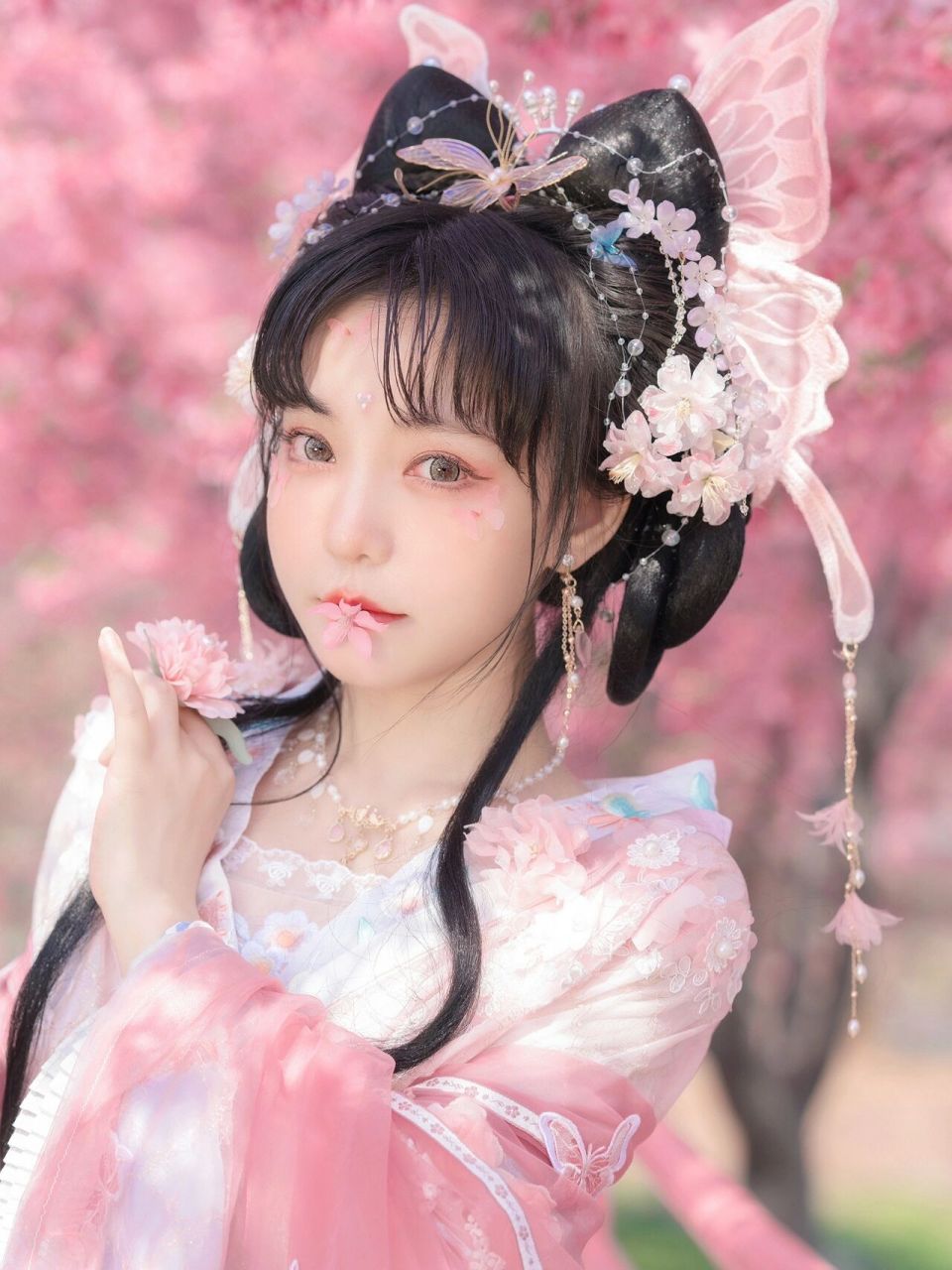 汉服写真94绝美蝴蝶花仙子太绝了6015  "已为你将这漫山遍野的