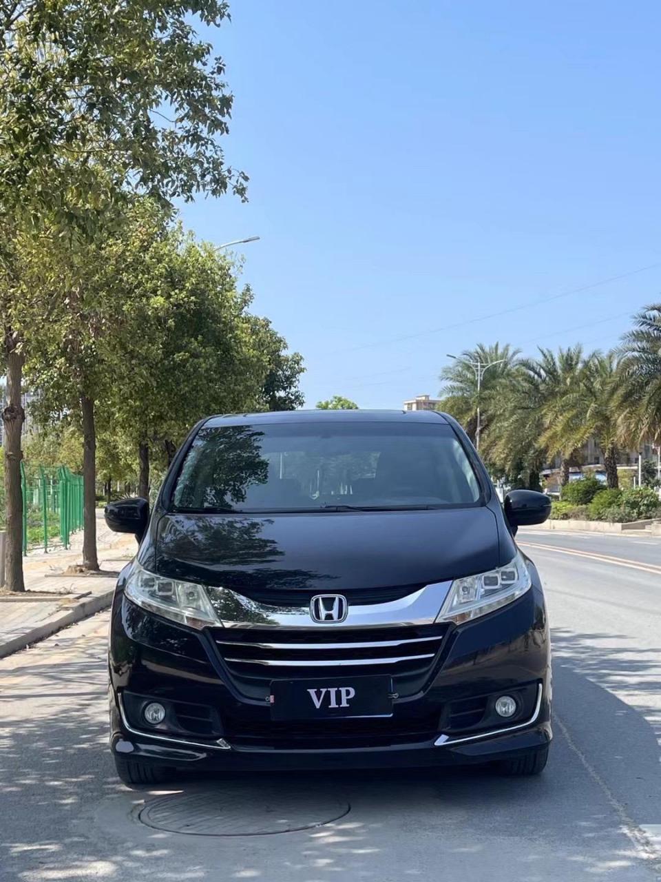 新到15年本田奥德赛2.4l智享版,车况原版,七座奶爸商务车,指导价26.