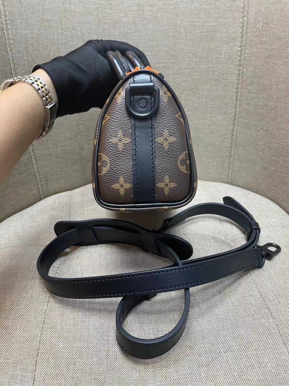 lv限量款 lv keepallxsnano稻草人限量秀款芯片款 尺寸:21cm*12cm