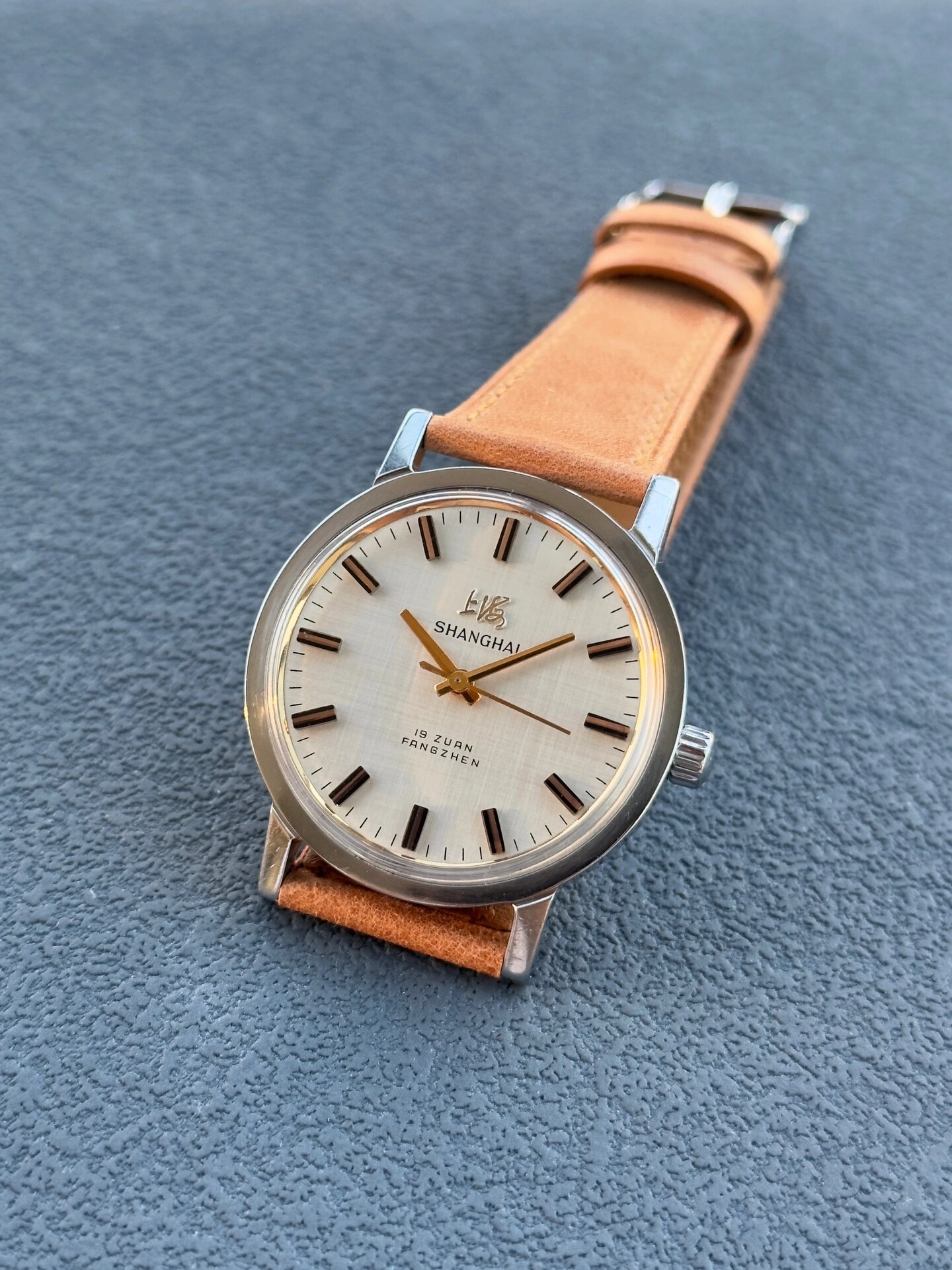 老上海手表7120型 表头全原装无翻新打磨,表带后配(超薄牛皮表带) 表