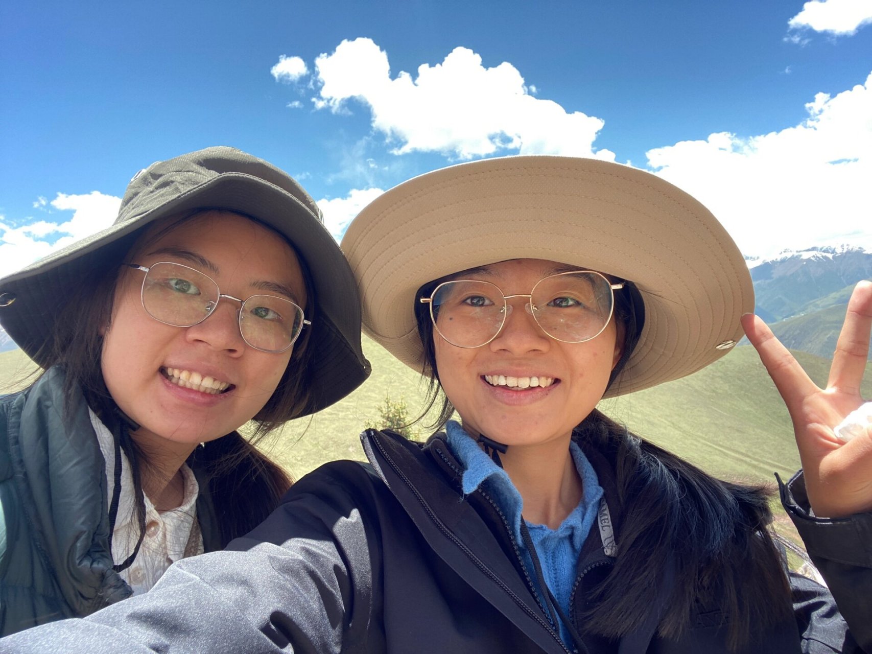 在孜珠寺,从天空之侧下山途中误入天葬台 昨日:昌都—孜珠寺—丁青县