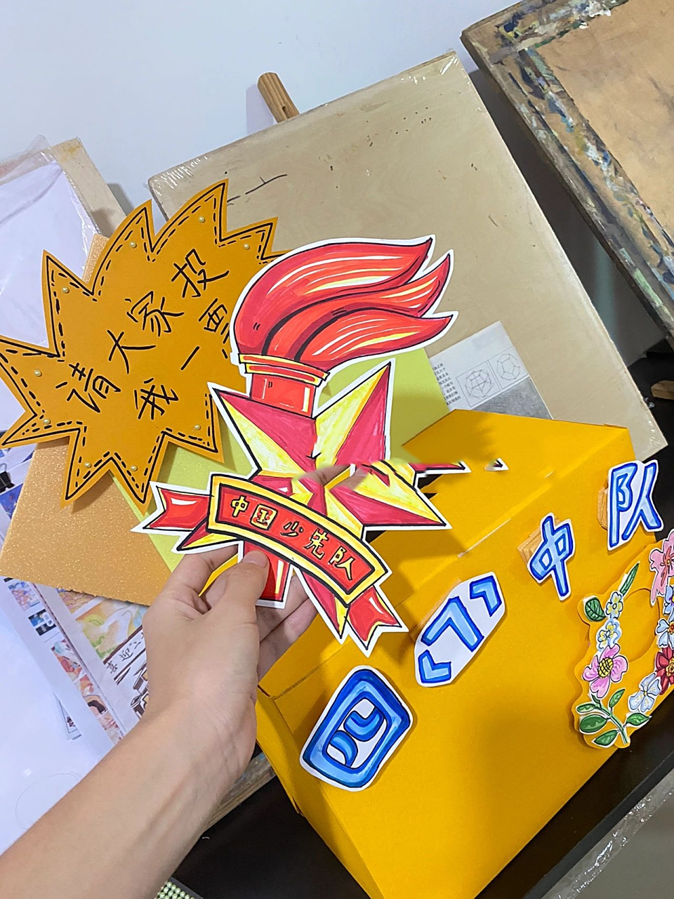 78157815大队委投票箱制作过程 接上一视频