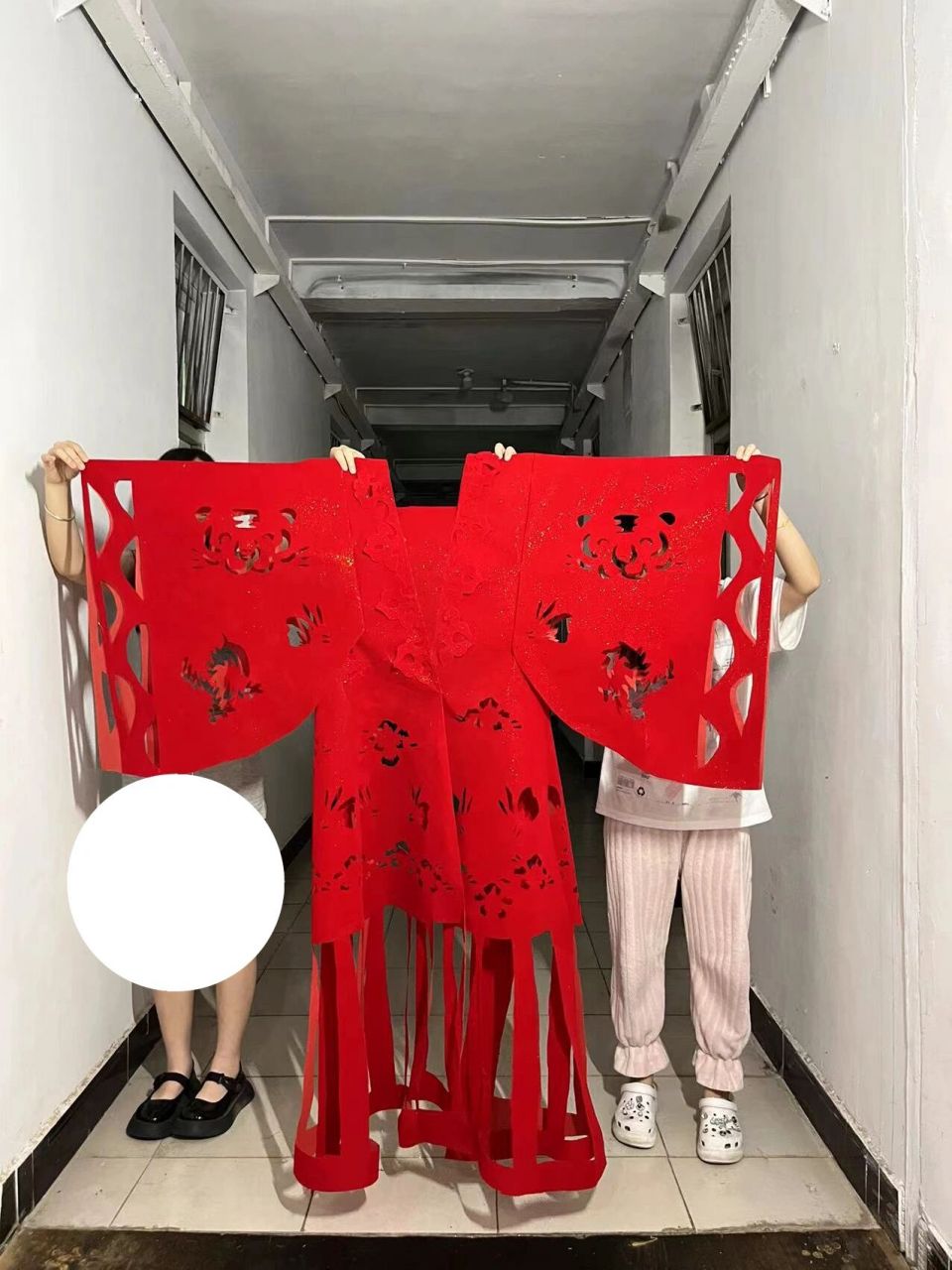 毕业作业呀 剪纸汉服