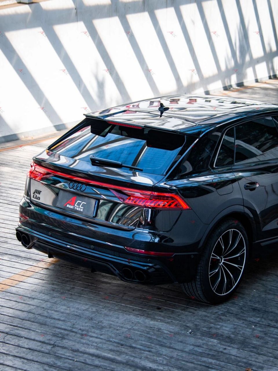 奥迪q8 abt前后包围 22寸abt轮毂 座椅通风 今天给这台q8来点不一样的