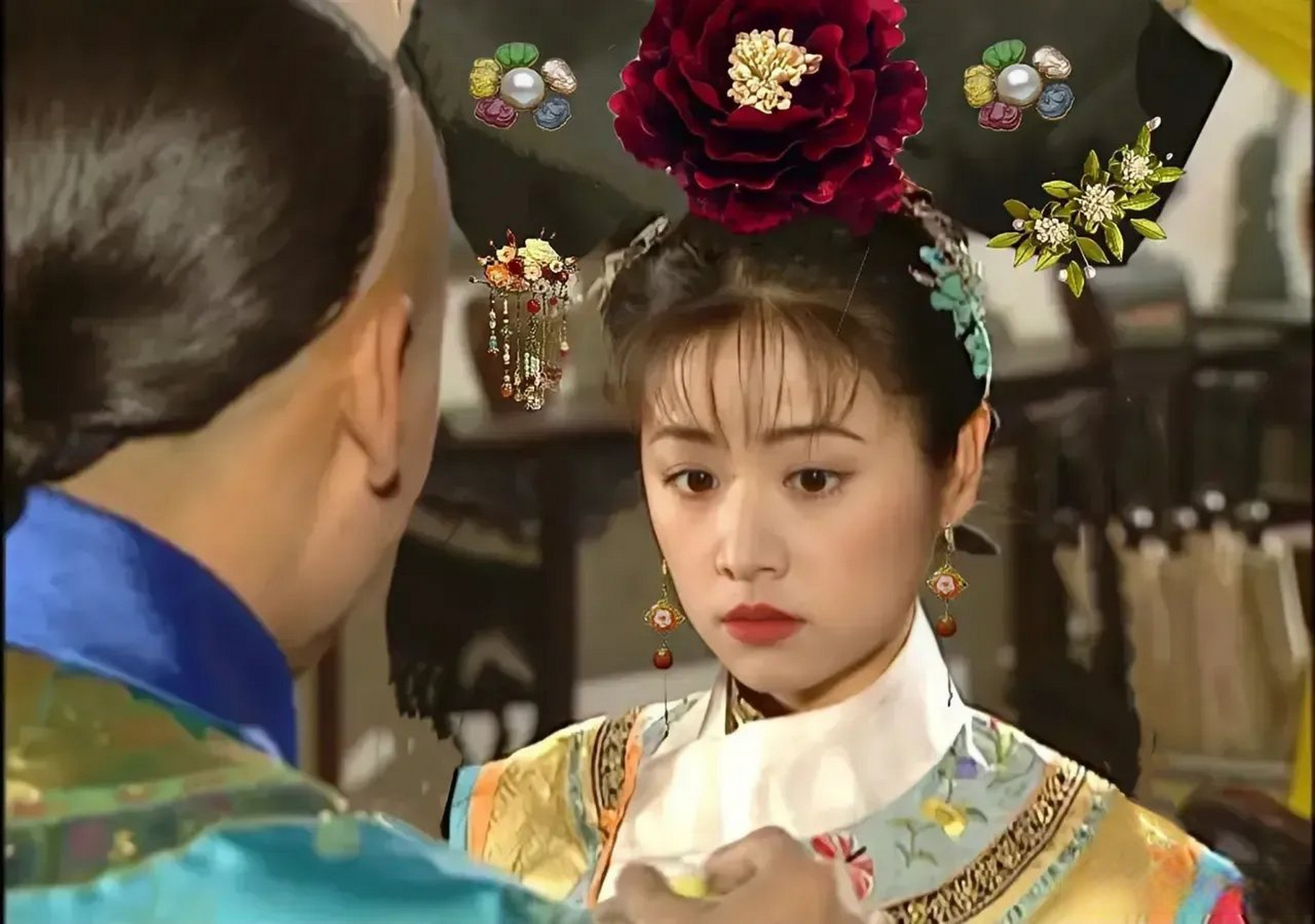 紫薇还有这样的旗头吗 看了好多遍 一点印象都没有