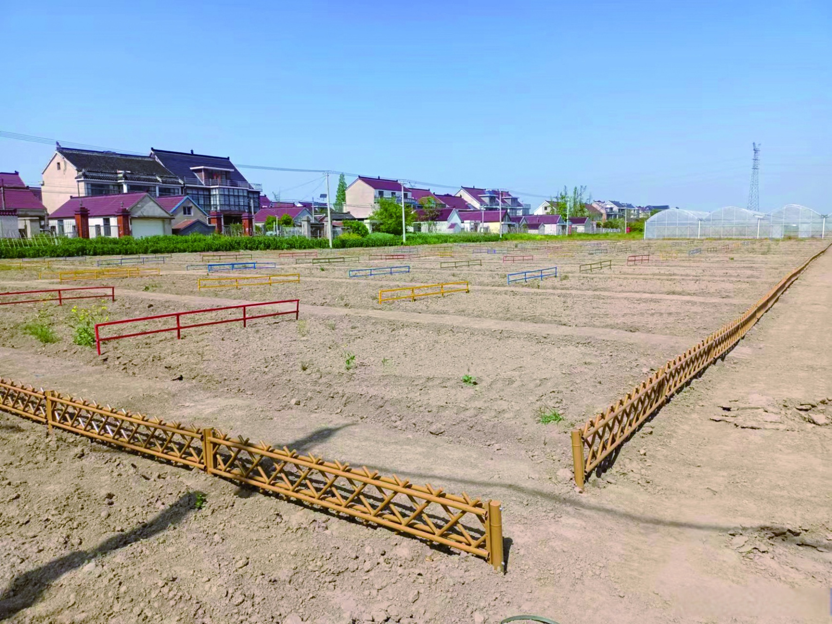 晚安如皋# 日前,位于磨头镇丁冒村的共享菜园正式运营,第一期菜园