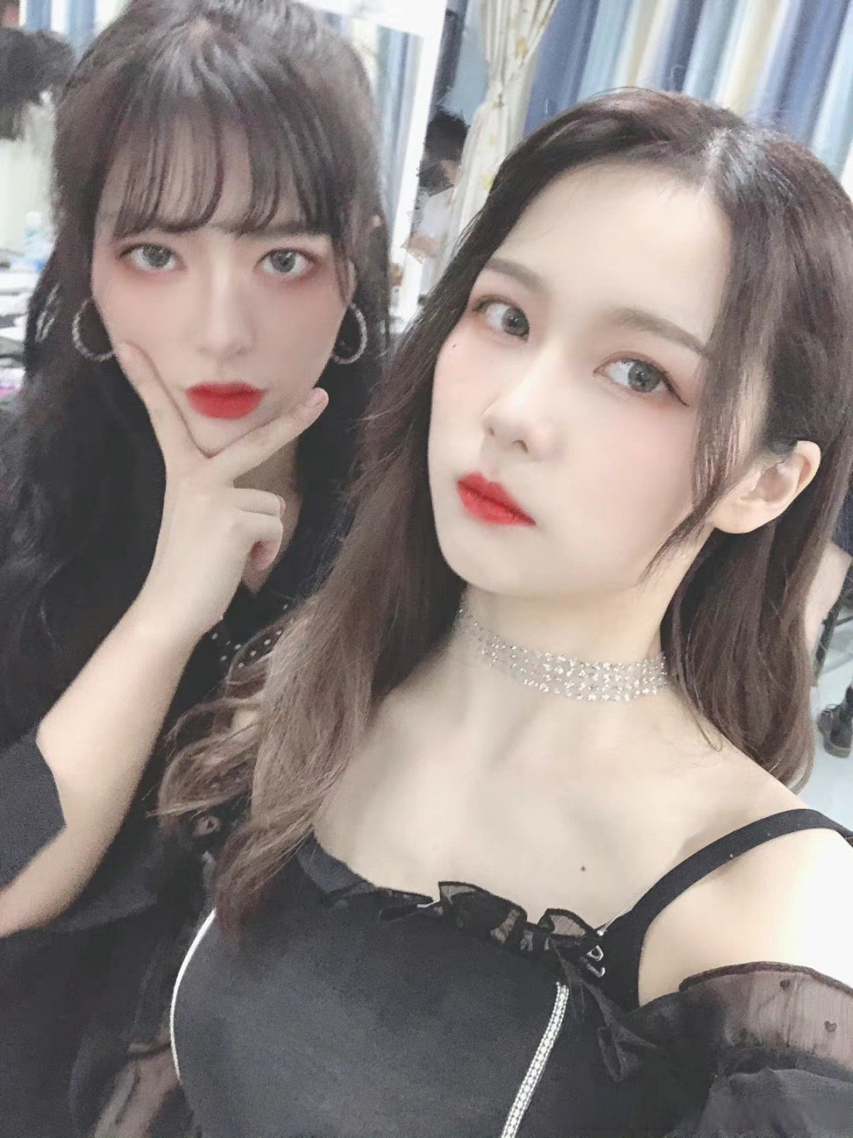 龙媛#一路走来龙亦瑞和杨媛媛两人一起组合表演,她们真的是彼此最